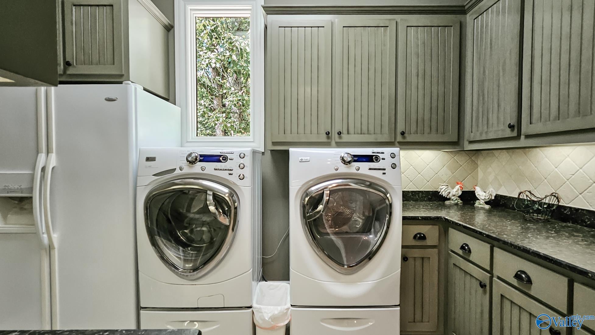 Gurley, Alabama, 35748, United States, 4 Bedrooms Bedrooms, ,6 BathroomsBathrooms,Residential,Active,1922517