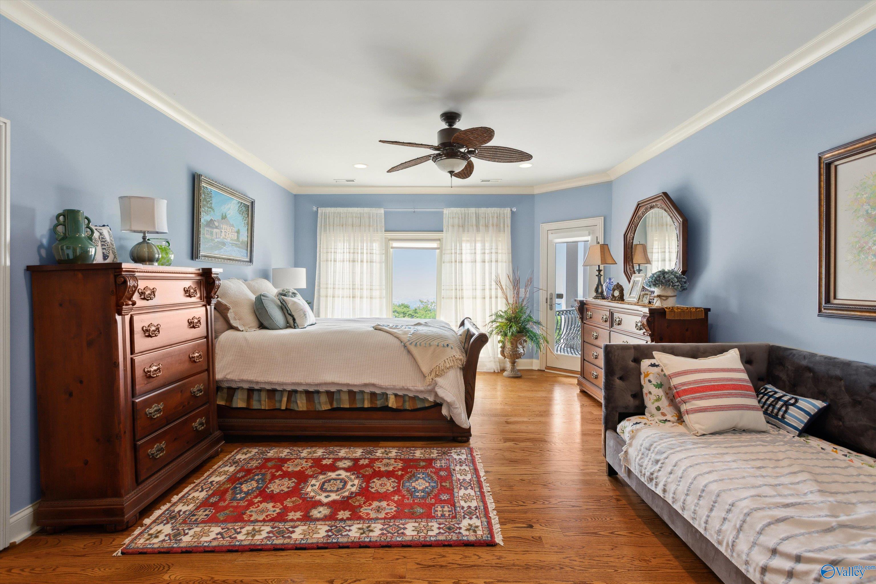 Huntsville, Alabama, 35801, United States, ,8 BathroomsBathrooms,Residential,Active,1832329