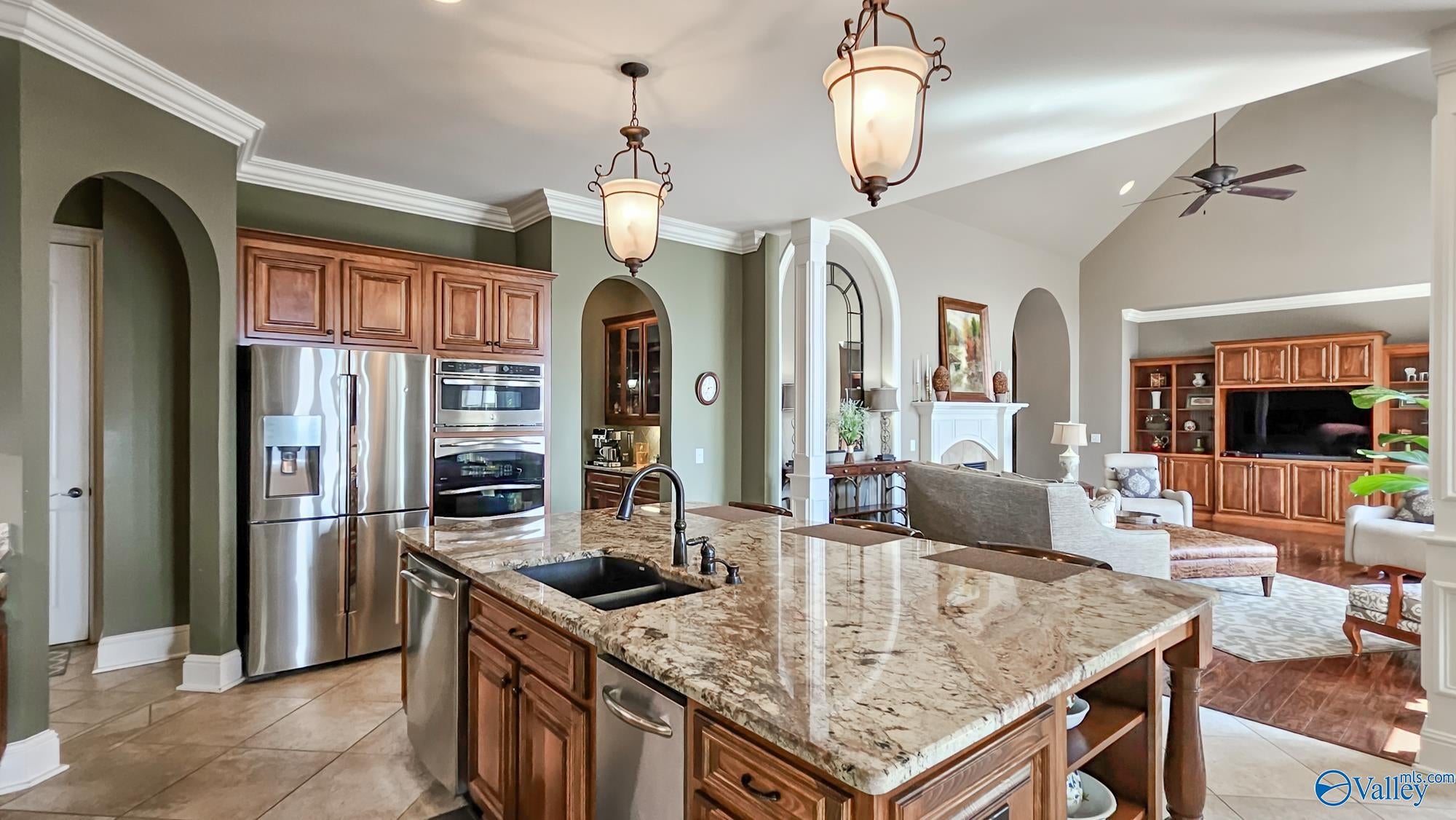 Gurley, Alabama, 35748, United States, 4 Bedrooms Bedrooms, ,6 BathroomsBathrooms,Residential,Active,1922517