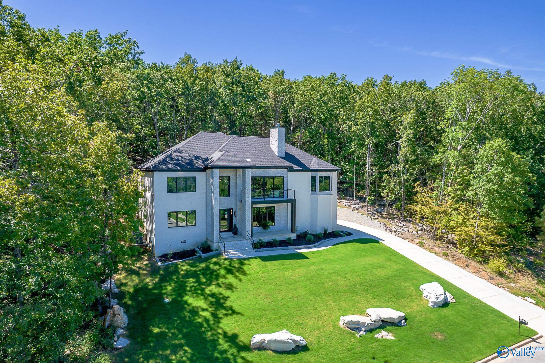 Huntsville, Alabama, 35803, United States, 4 Bedrooms Bedrooms, ,4 BathroomsBathrooms,Residential,Active,1996296