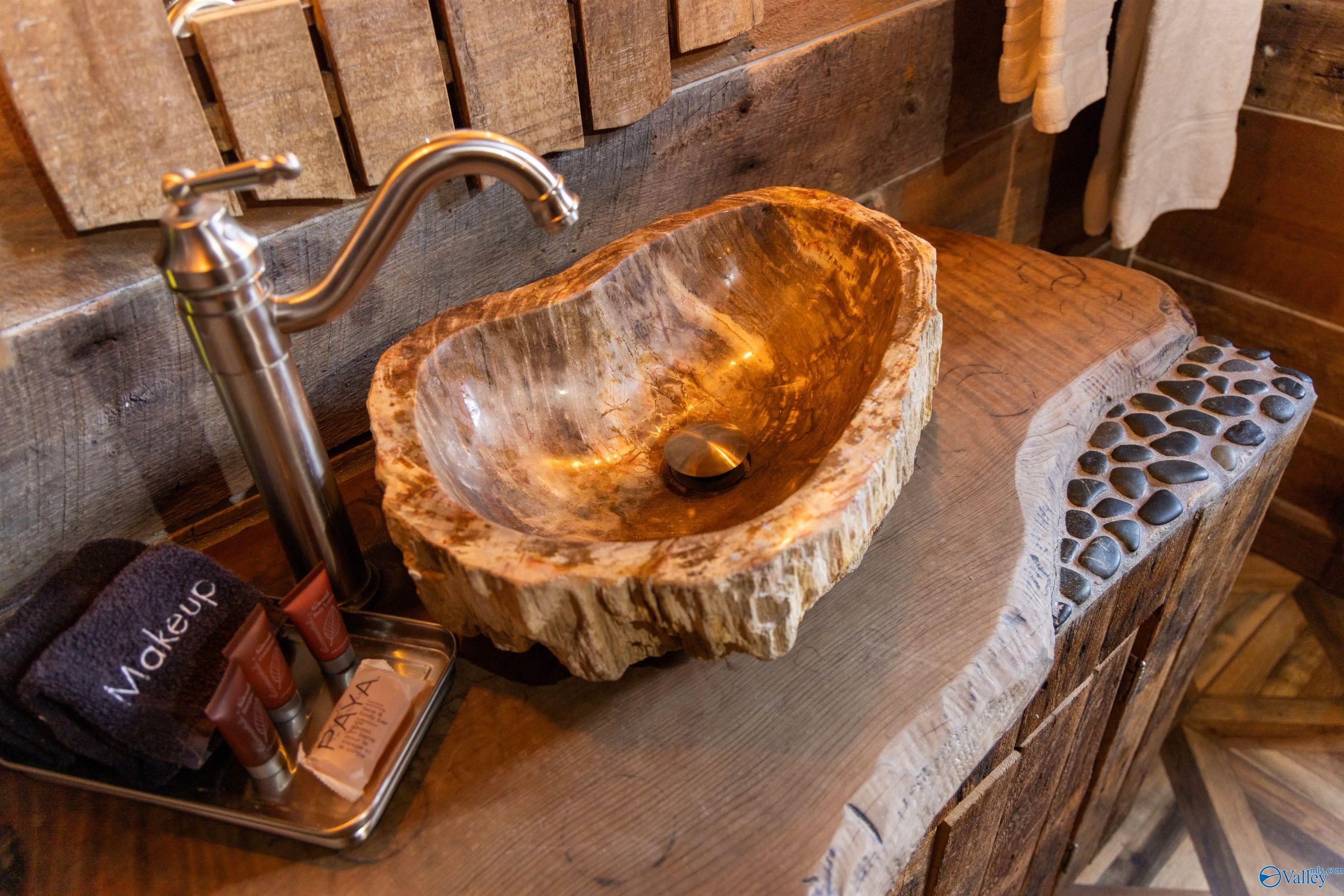 Langston, Alabama, 35755, United States, 5 Bedrooms Bedrooms, ,7 BathroomsBathrooms,Residential,Active,1953425