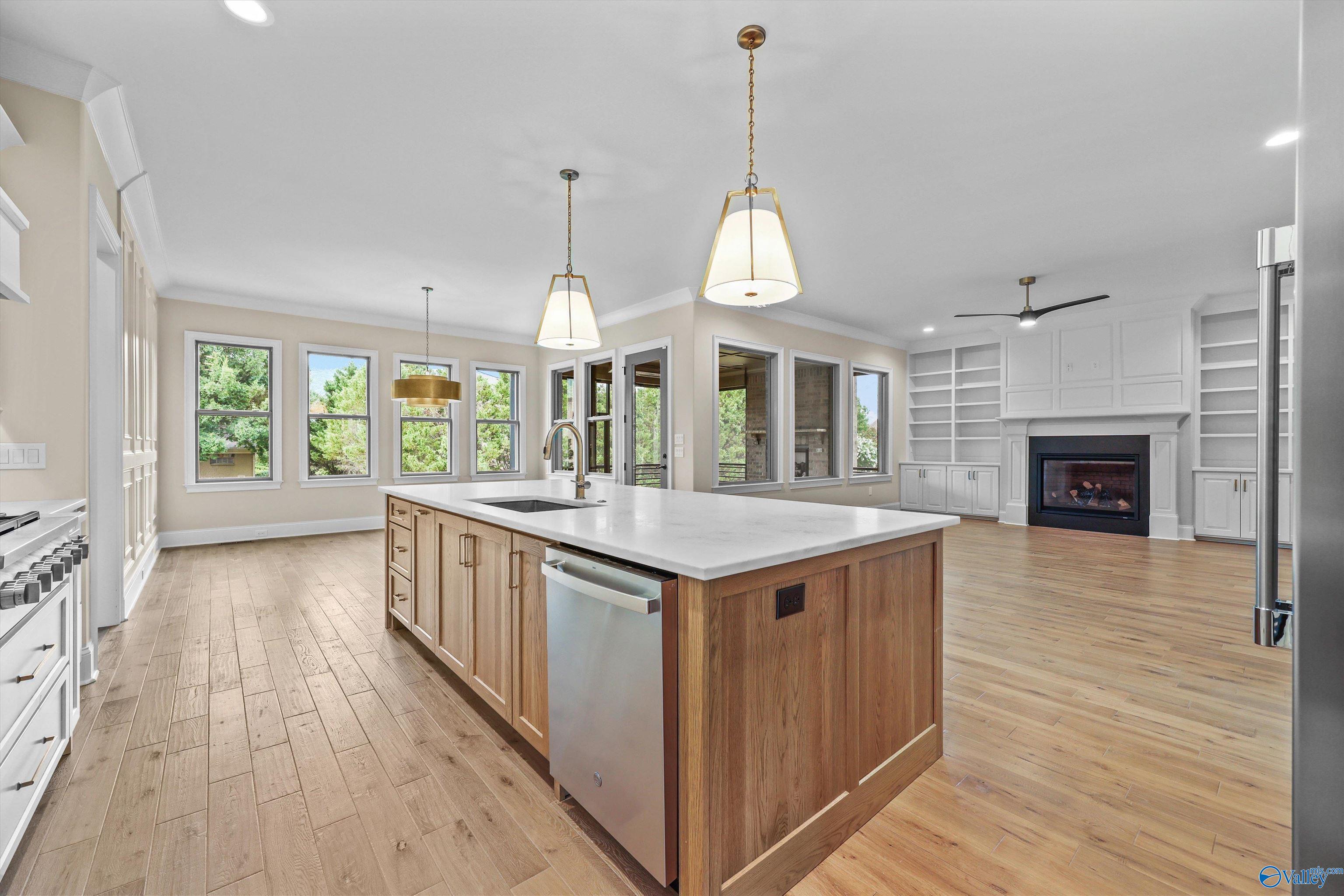 Gurley, Alabama, 35748, United States, 4 Bedrooms Bedrooms, ,4 BathroomsBathrooms,Residential,Active,1781606