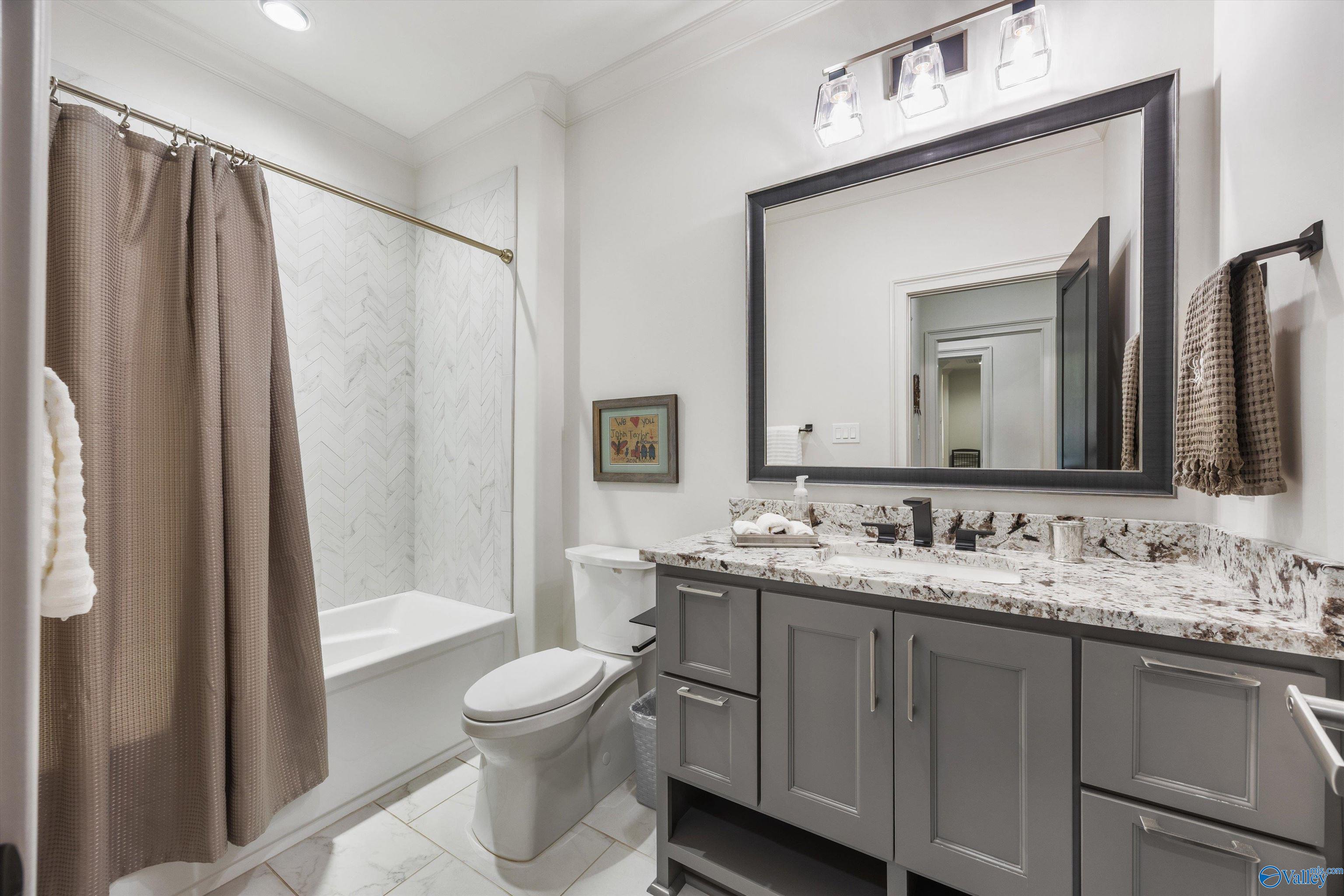 Owens Cross Roads, Alabama, 35763, United States, ,7 BathroomsBathrooms,Residential,Active,1799402