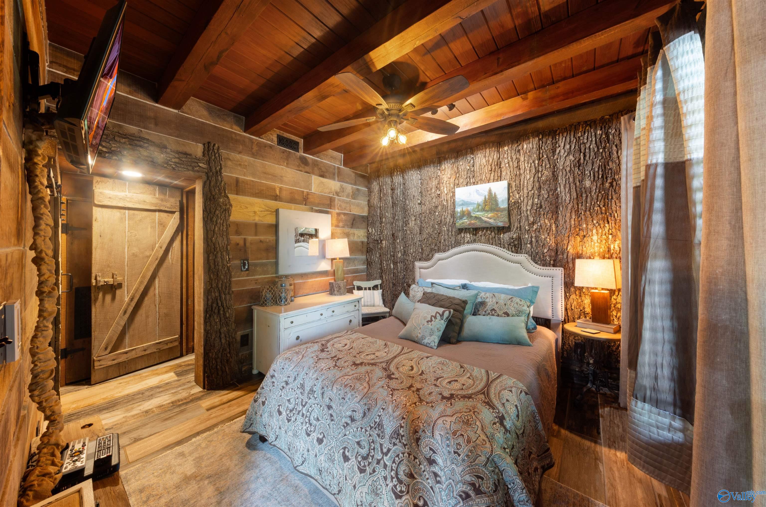 Langston, Alabama, 35755, United States, 5 Bedrooms Bedrooms, ,7 BathroomsBathrooms,Residential,Active,1953425