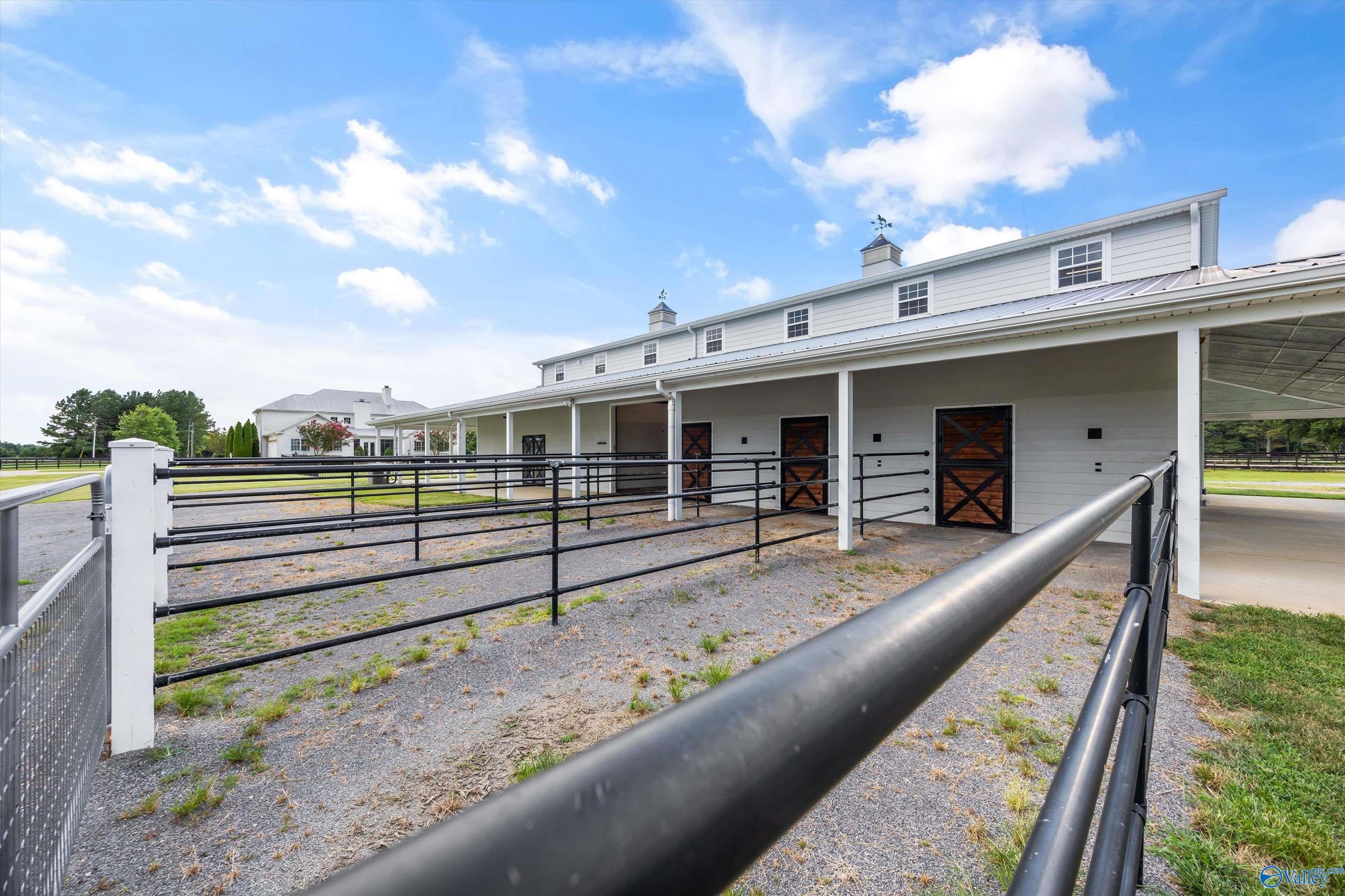 New Hope, Alabama, 35760, United States, 4 Bedrooms Bedrooms, ,5 BathroomsBathrooms,Residential,Active,1954007