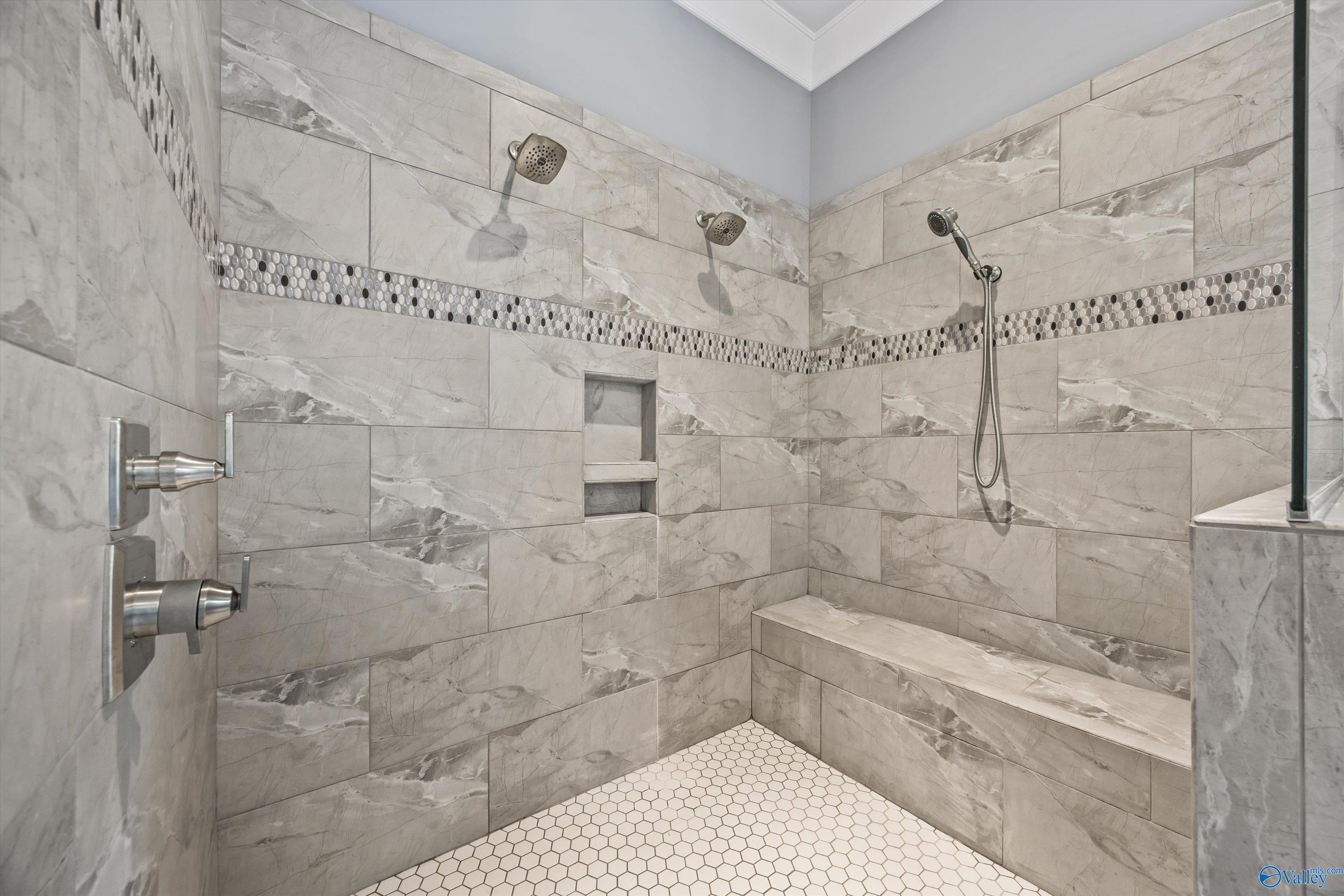 Gurley, Alabama, 35748, United States, 5 Bedrooms Bedrooms, ,7 BathroomsBathrooms,Residential,Active,1834465