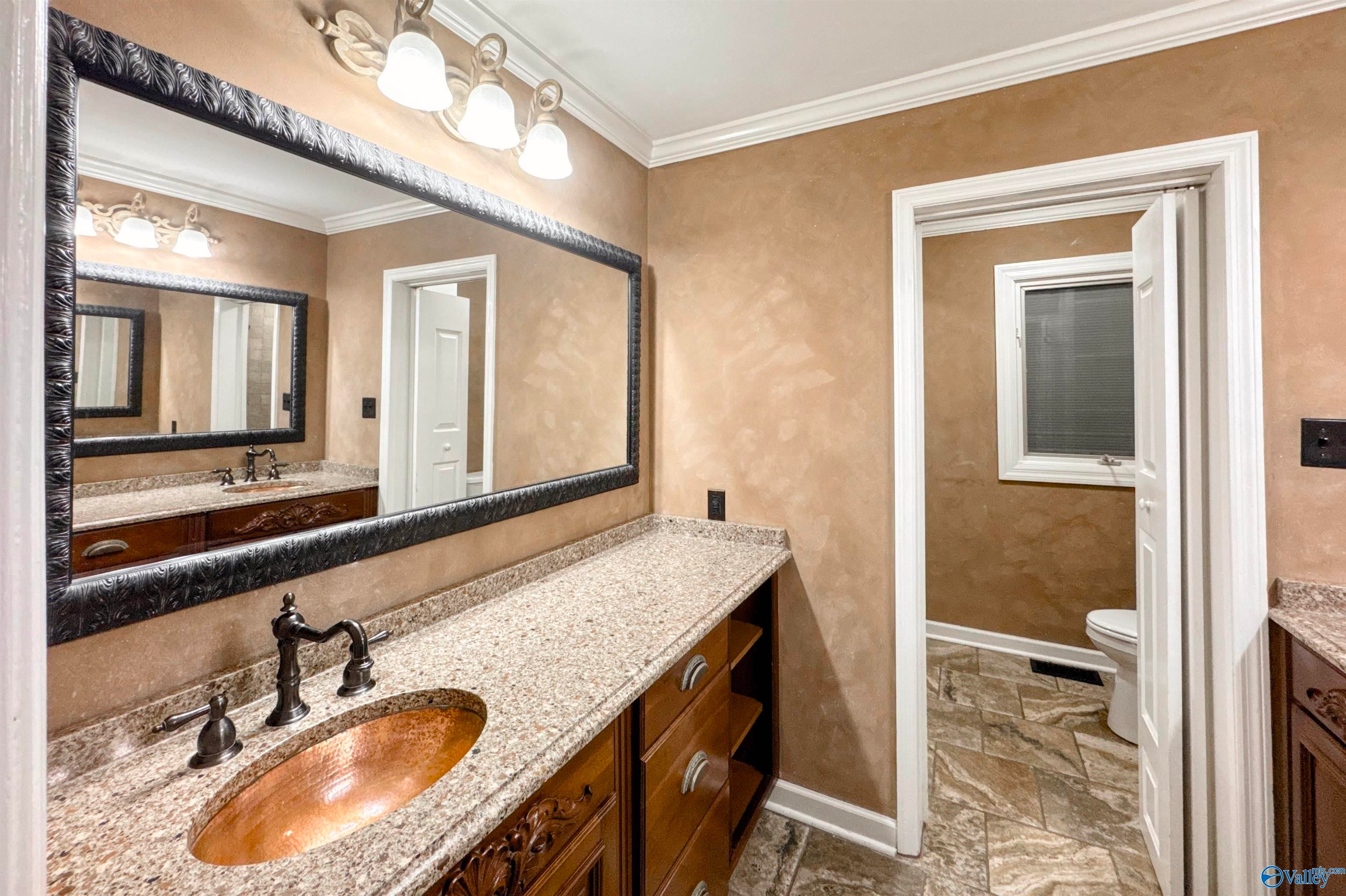 Decatur, Alabama, 35603, United States, 5 Bedrooms Bedrooms, ,5 BathroomsBathrooms,Residential,Active,1972133