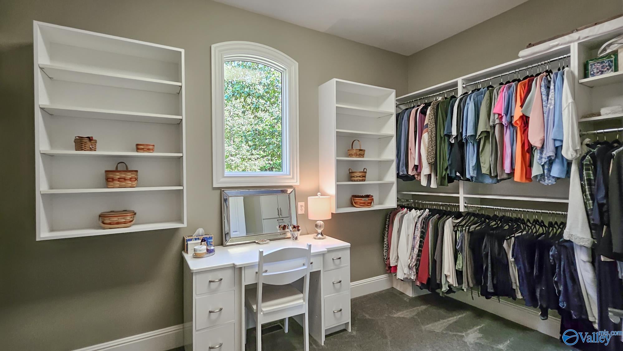 Gurley, Alabama, 35748, United States, 4 Bedrooms Bedrooms, ,6 BathroomsBathrooms,Residential,Active,1922517