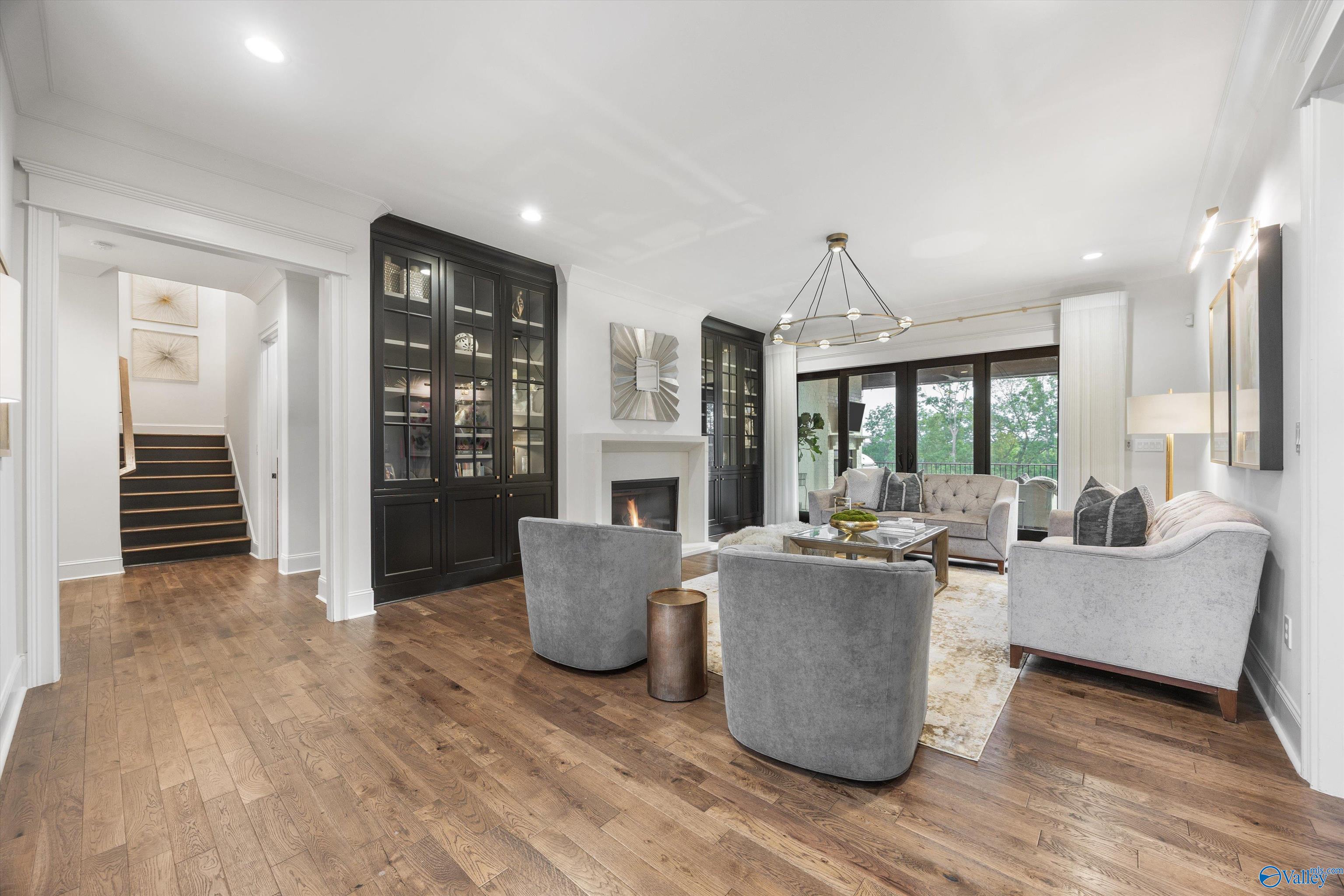 Owens Cross Roads, Alabama, 35763, United States, ,7 BathroomsBathrooms,Residential,Active,1799402