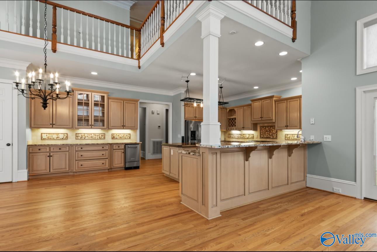 Decatur, Alabama, 35603, United States, 4 Bedrooms Bedrooms, ,5 BathroomsBathrooms,Residential,Active,2008258