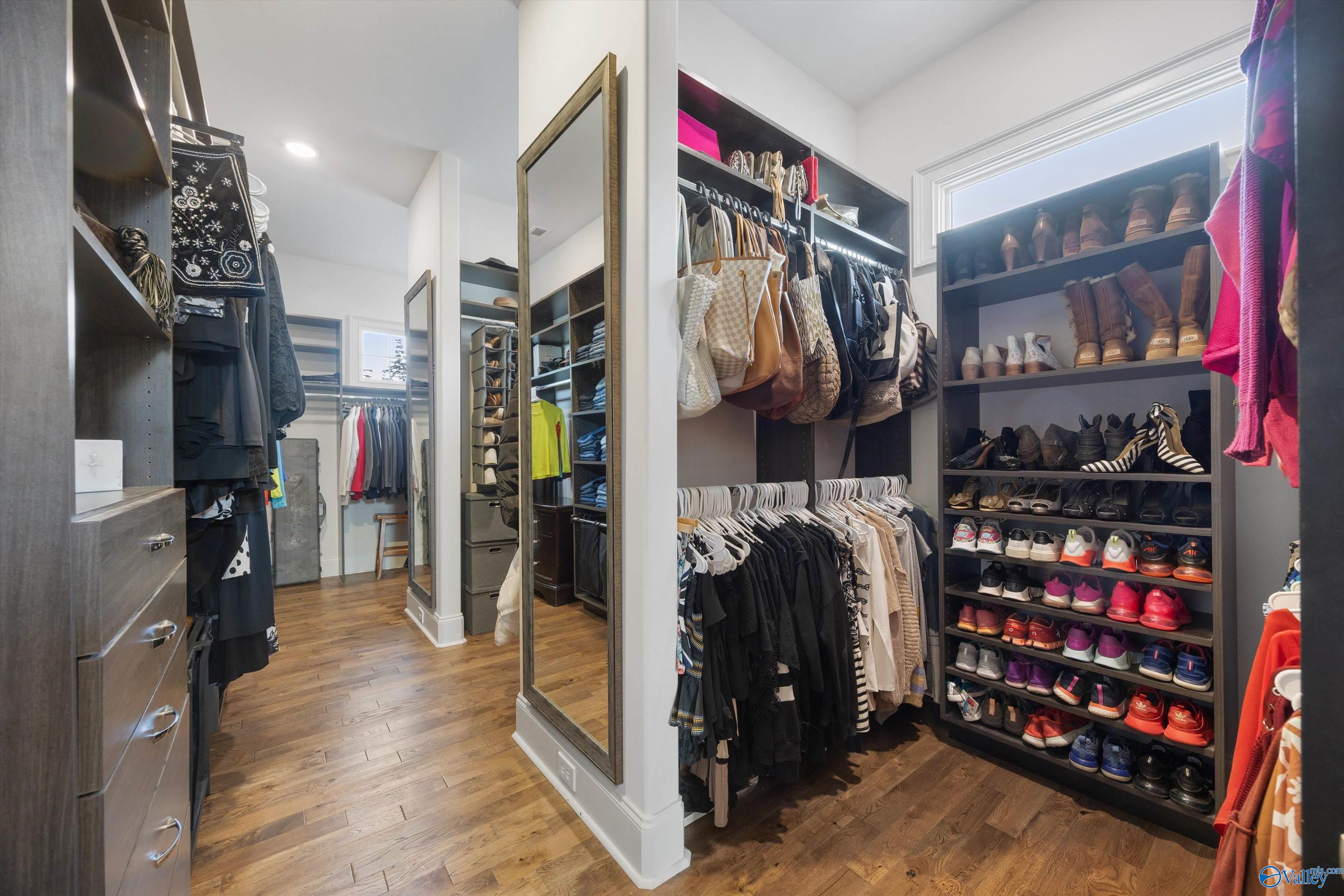 Owens Cross Roads, Alabama, 35763, United States, ,7 BathroomsBathrooms,Residential,Active,1799402