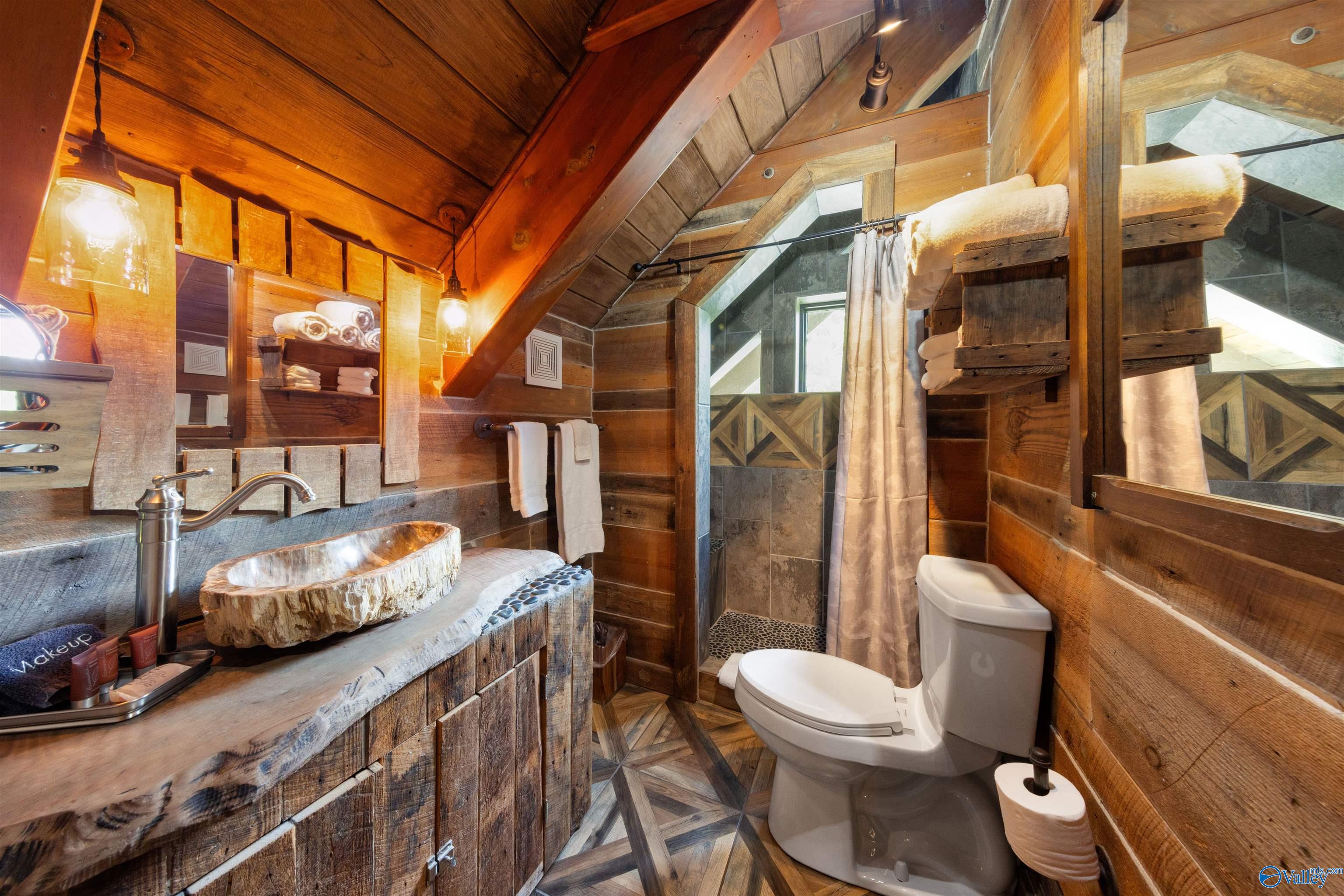 Langston, Alabama, 35755, United States, 5 Bedrooms Bedrooms, ,7 BathroomsBathrooms,Residential,Active,1953425