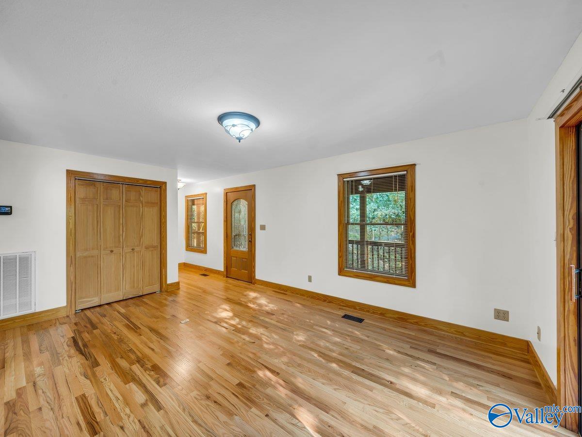 Trenton, Georgia, 30752, United States, 4 Bedrooms Bedrooms, ,4 BathroomsBathrooms,Residential,Active,1963412