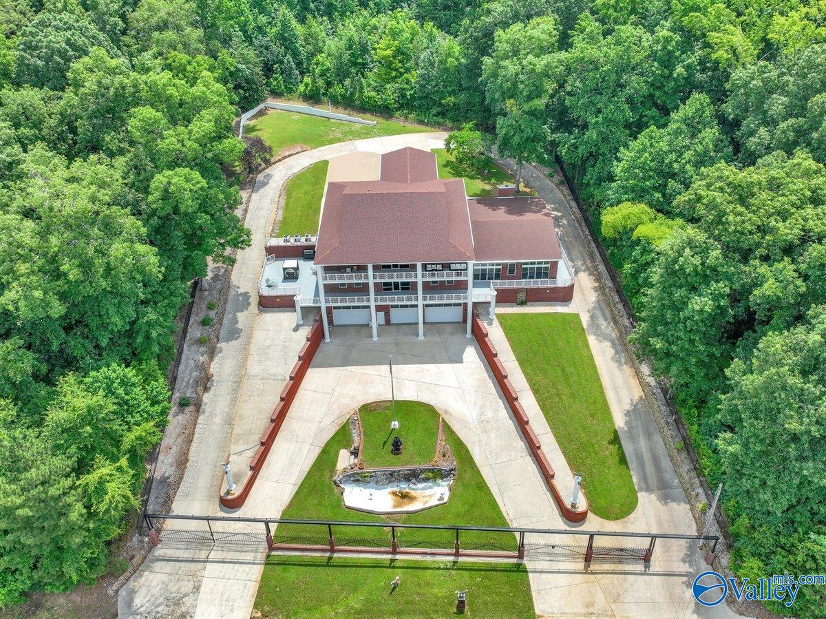 Rogersville, Alabama, 35652, United States, 6 Bedrooms Bedrooms, ,8 BathroomsBathrooms,Residential,Active,1996276