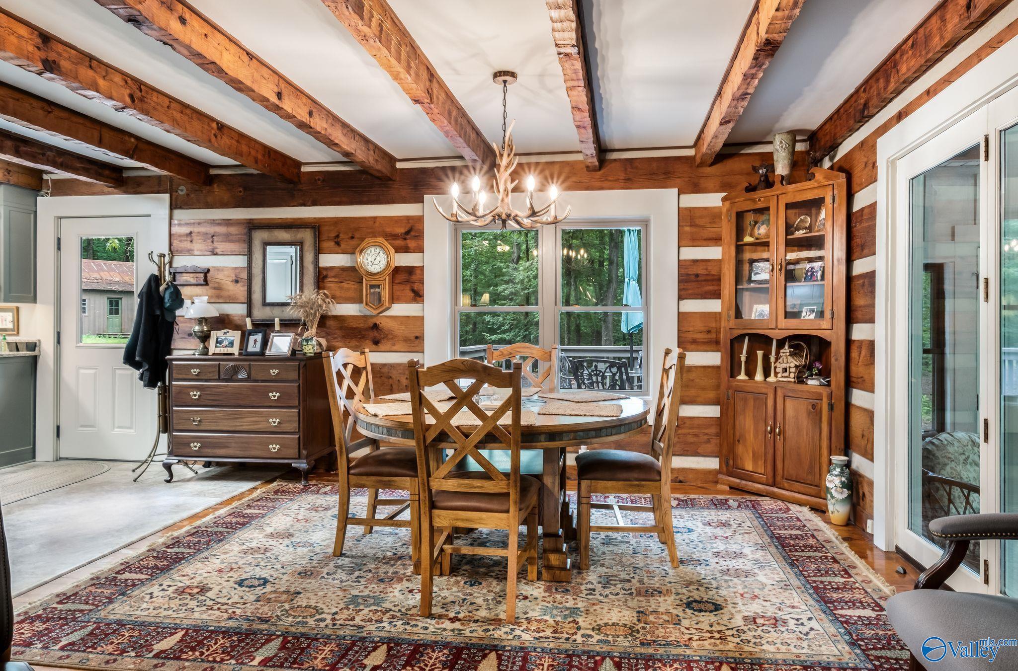 Guntersville, Alabama, 35976, United States, 5 Bedrooms Bedrooms, ,4 BathroomsBathrooms,Residential,Active,1880005