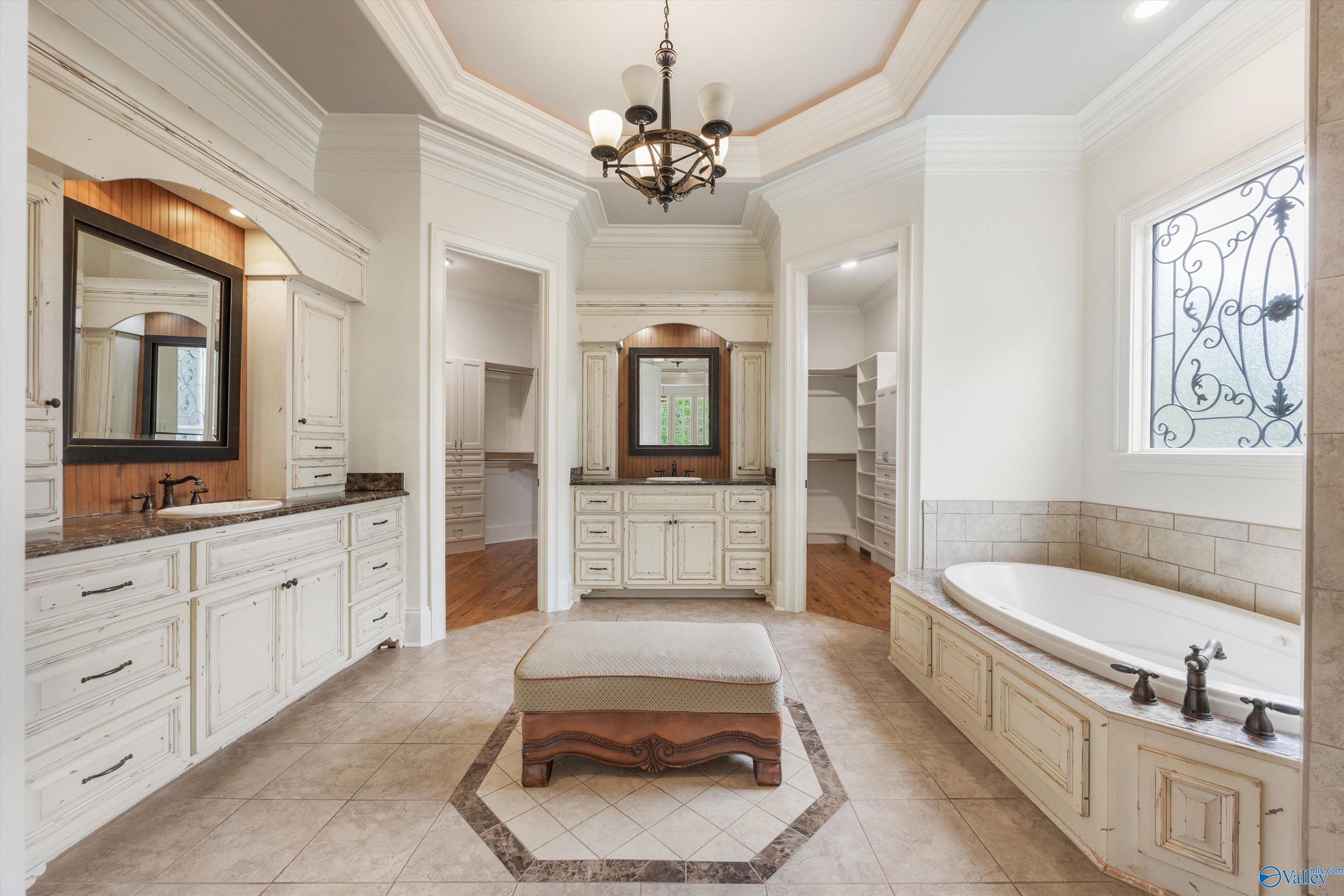 Gurley, Alabama, 35748, United States, 4 Bedrooms Bedrooms, ,5 BathroomsBathrooms,Residential,Active,1909111