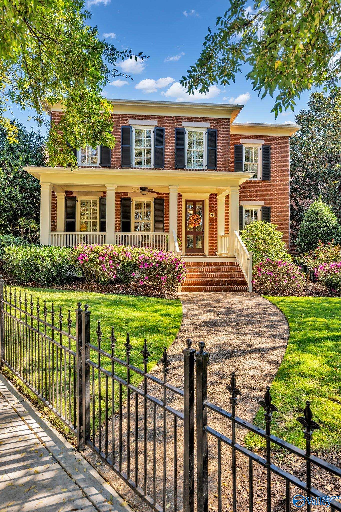 Huntsville, Alabama, 35806, United States, 4 Bedrooms Bedrooms, ,5 BathroomsBathrooms,Residential,Active,1985848