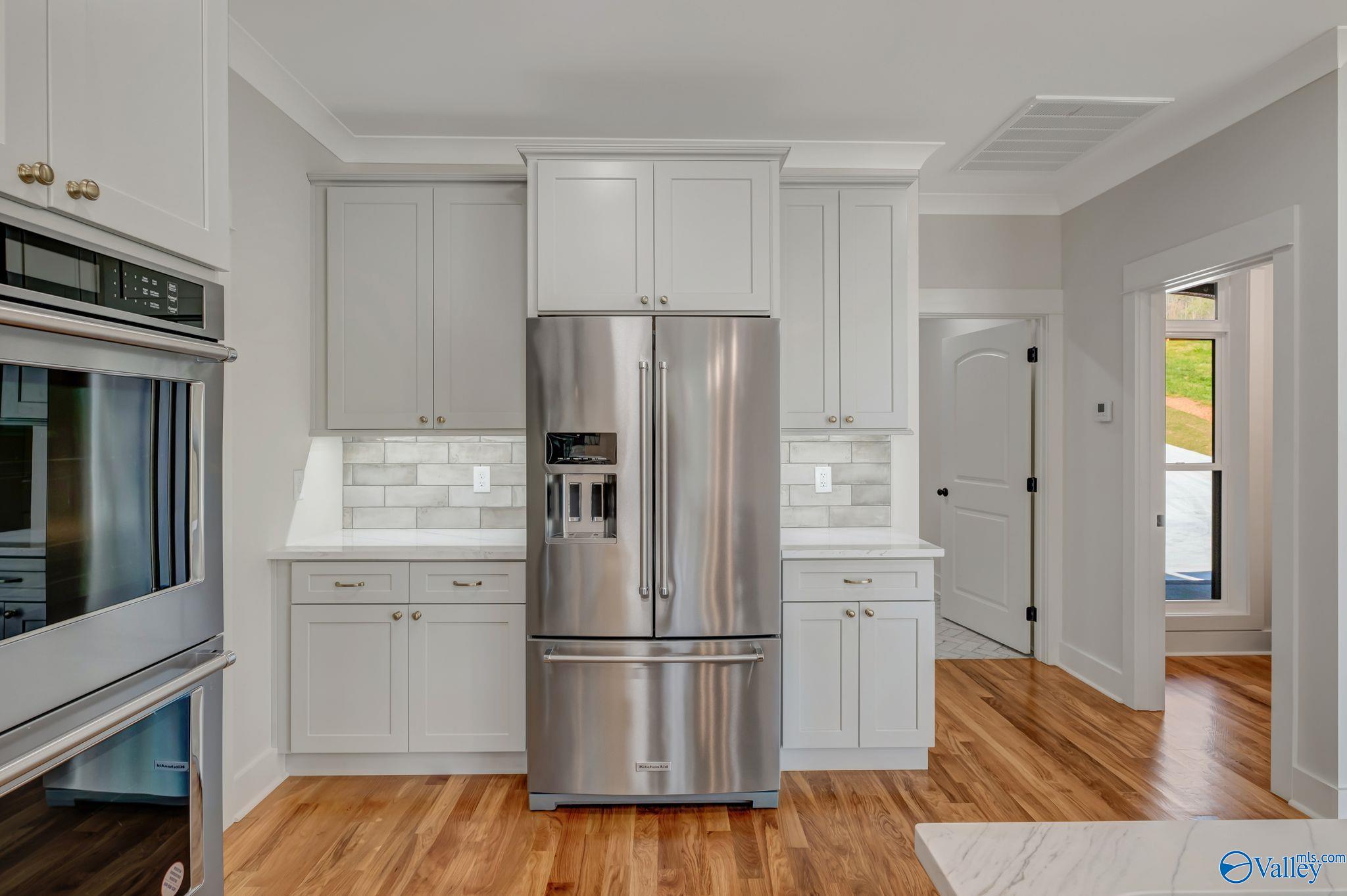 Guntersville, Alabama, 35976, United States, ,4 BathroomsBathrooms,Residential,Active,1702827