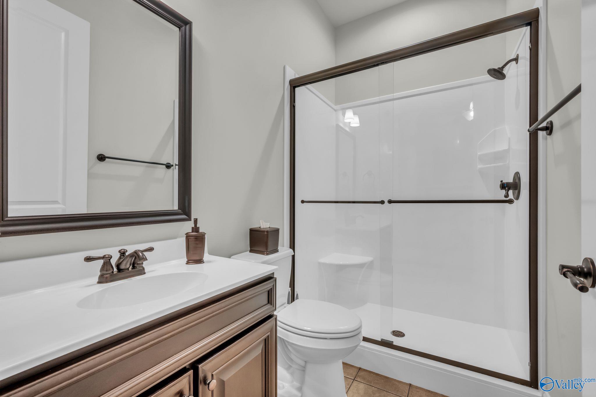 Huntsville, Alabama, 35806, United States, 4 Bedrooms Bedrooms, ,5 BathroomsBathrooms,Residential,Active,1985848