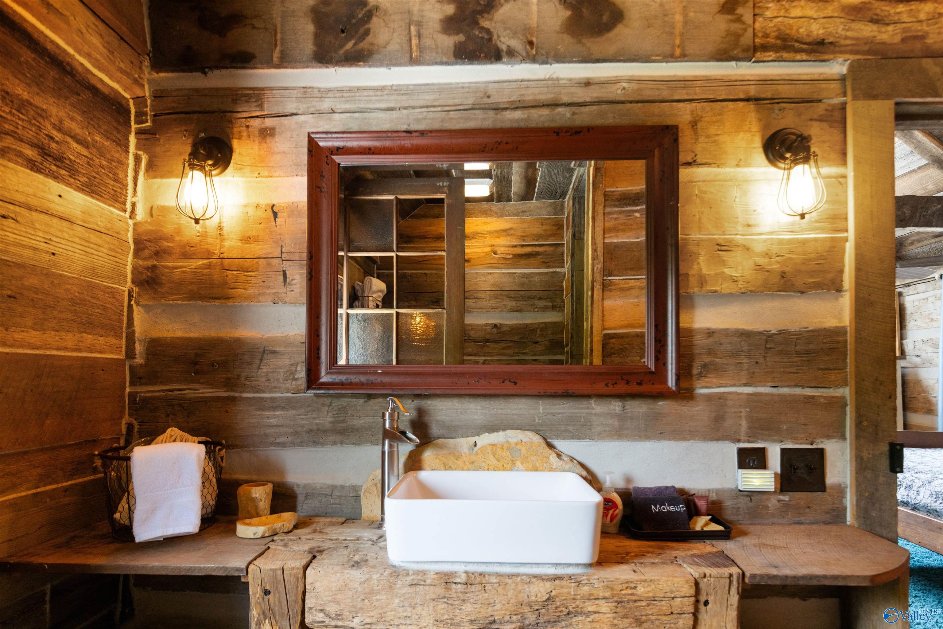 Langston, Alabama, 35755, United States, 5 Bedrooms Bedrooms, ,7 BathroomsBathrooms,Residential,Active,1953425