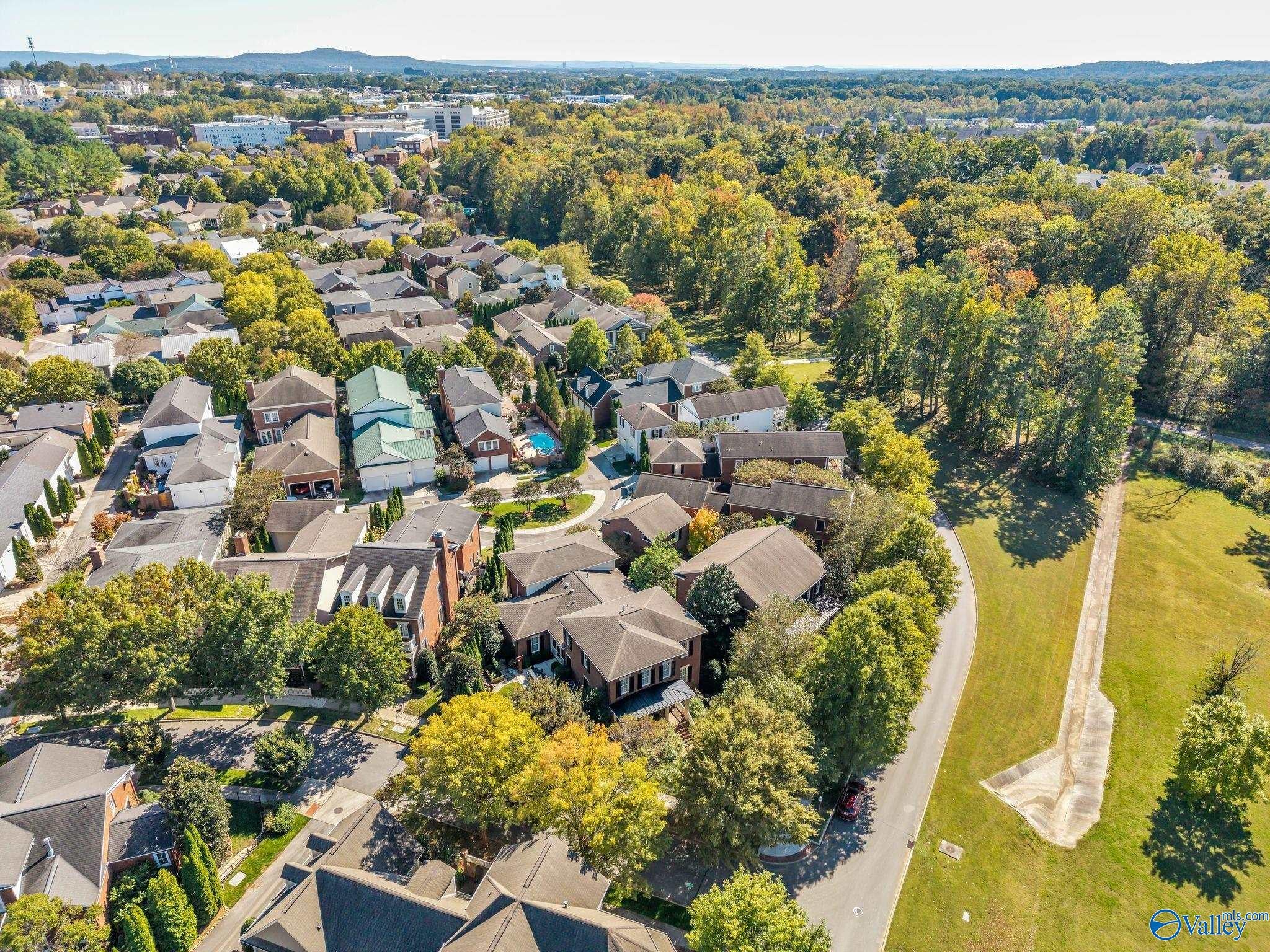 Huntsville, Alabama, 35806, United States, 4 Bedrooms Bedrooms, ,5 BathroomsBathrooms,Residential,Active,1985848