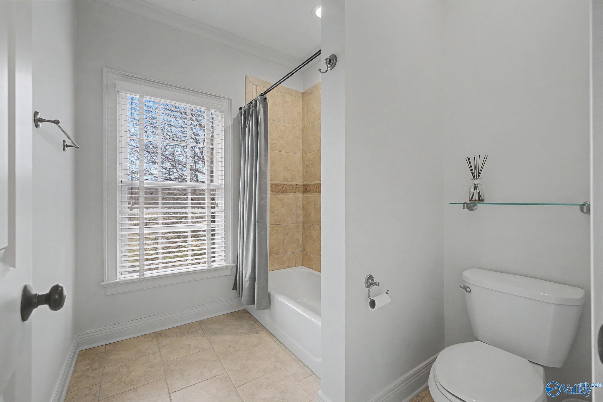 Huntsville, Alabama, 35806, United States, 4 Bedrooms Bedrooms, ,4 BathroomsBathrooms,Residential,Active,2012926