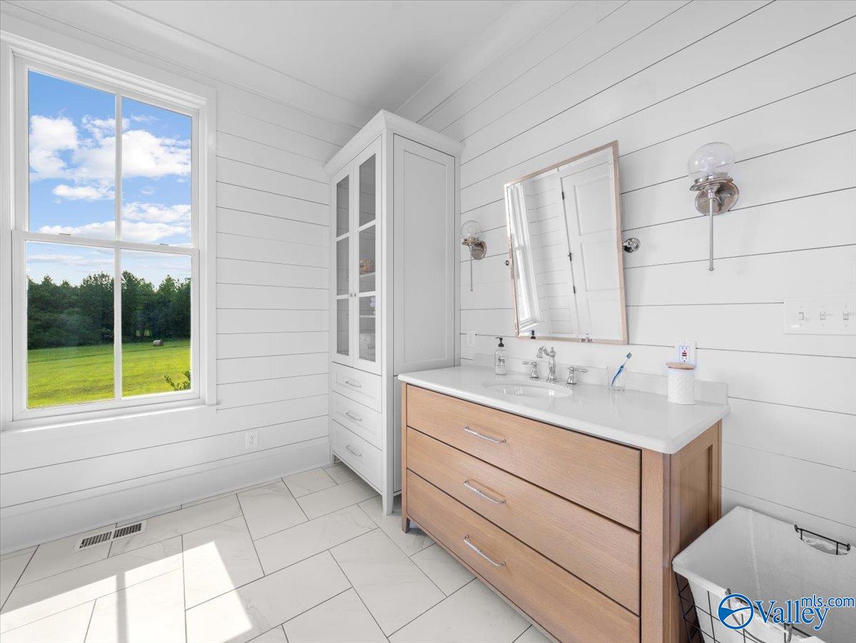 Pisgah, Alabama, 35765, United States, 4 Bedrooms Bedrooms, ,4 BathroomsBathrooms,Residential,Active,1913980