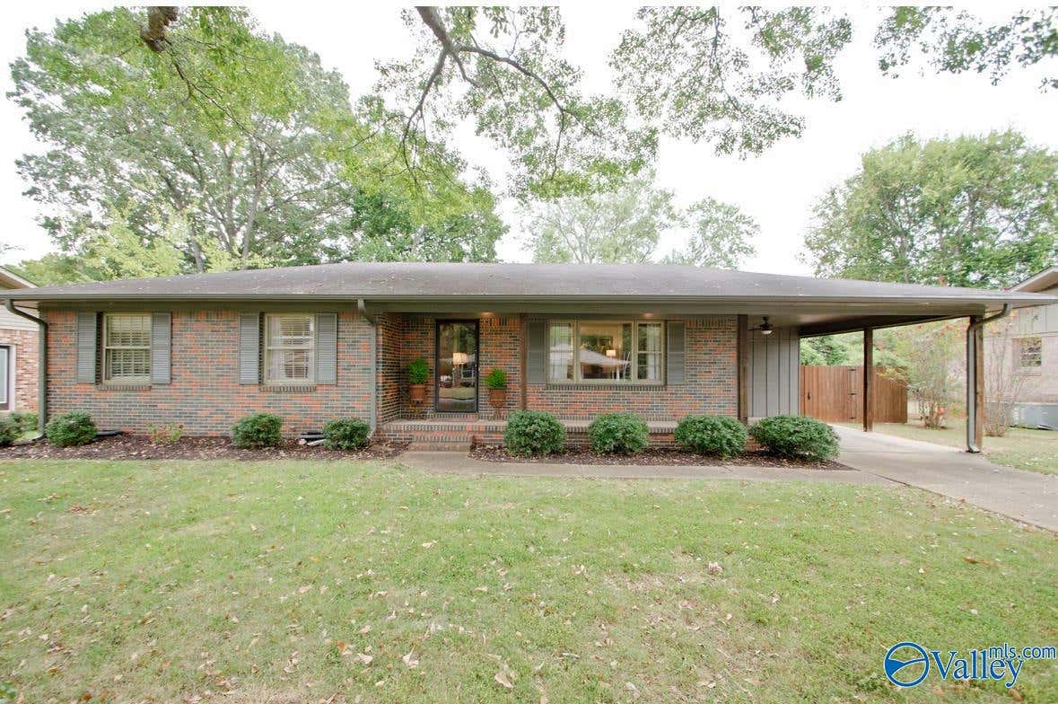 1210 ELIZABETH AVE SE, DECATUR, AL 35601, photo 1 of 25