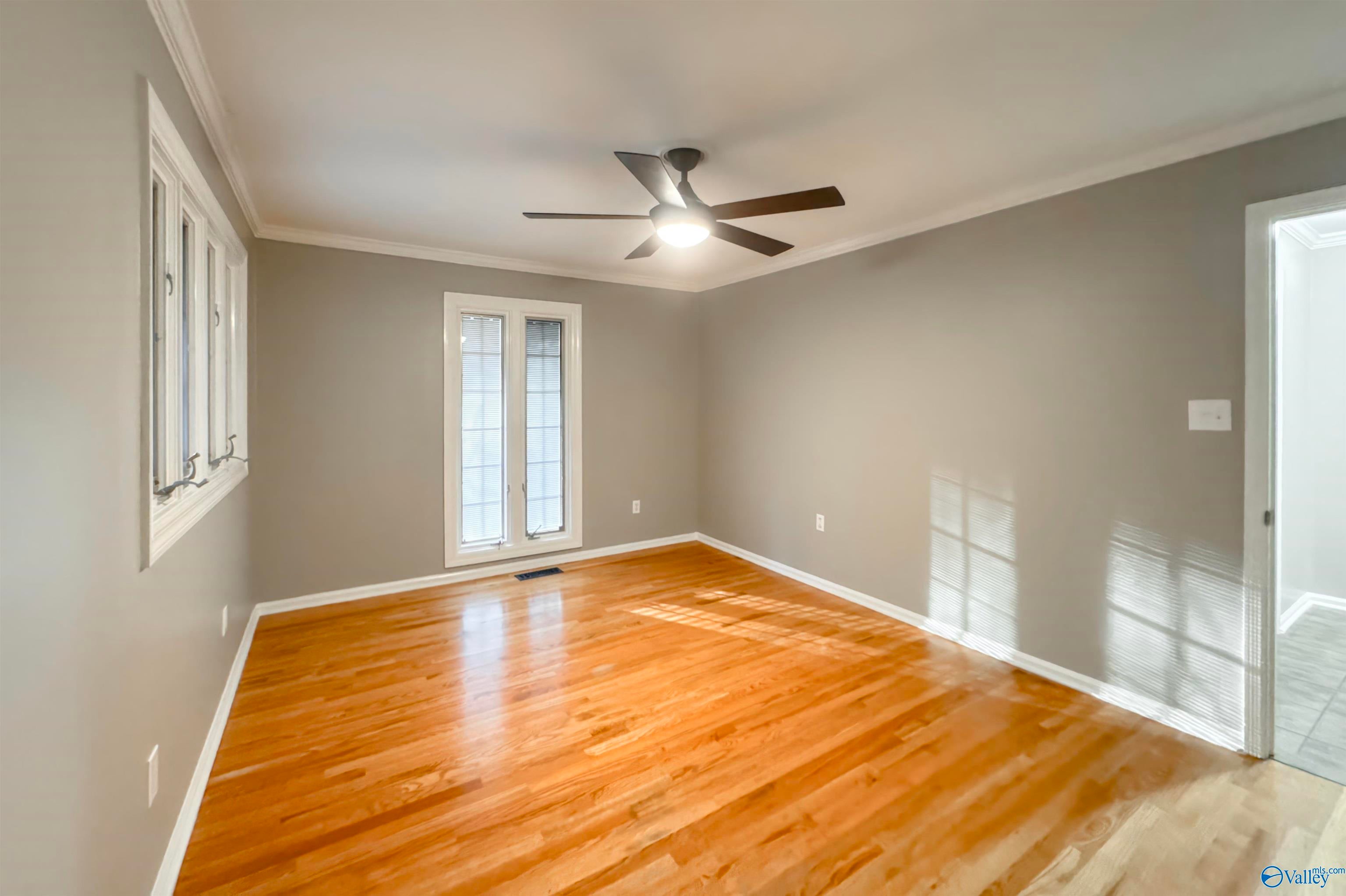 Decatur, Alabama, 35603, United States, 5 Bedrooms Bedrooms, ,5 BathroomsBathrooms,Residential,Active,1972133