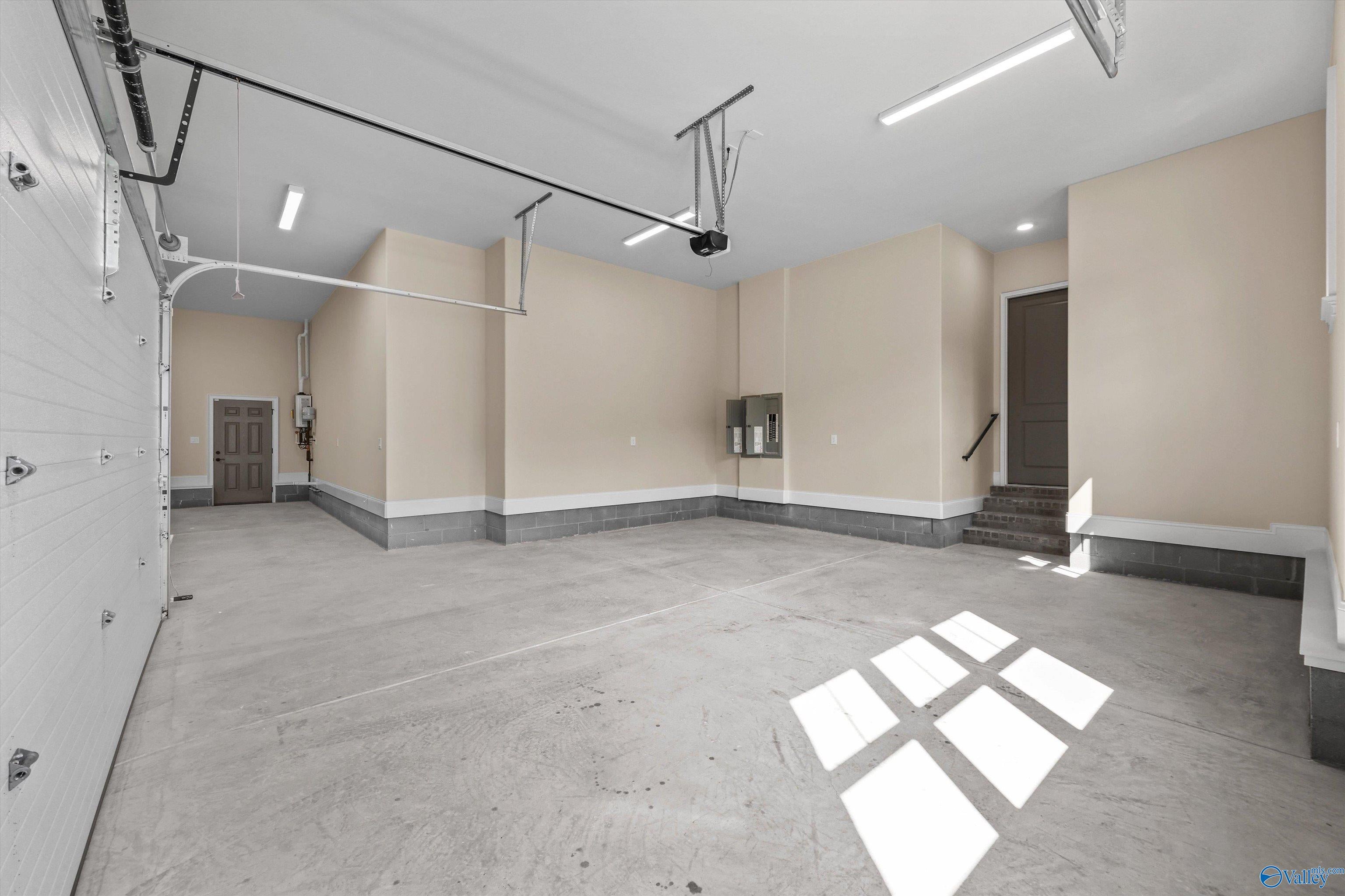 Gurley, Alabama, 35748, United States, 4 Bedrooms Bedrooms, ,4 BathroomsBathrooms,Residential,Active,1781606