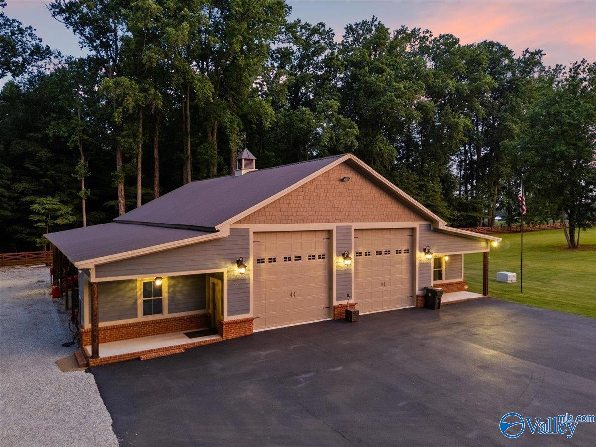 Huntsville, Alabama, 35811, United States, 3 Bedrooms Bedrooms, ,5 BathroomsBathrooms,Residential,Active,1871595