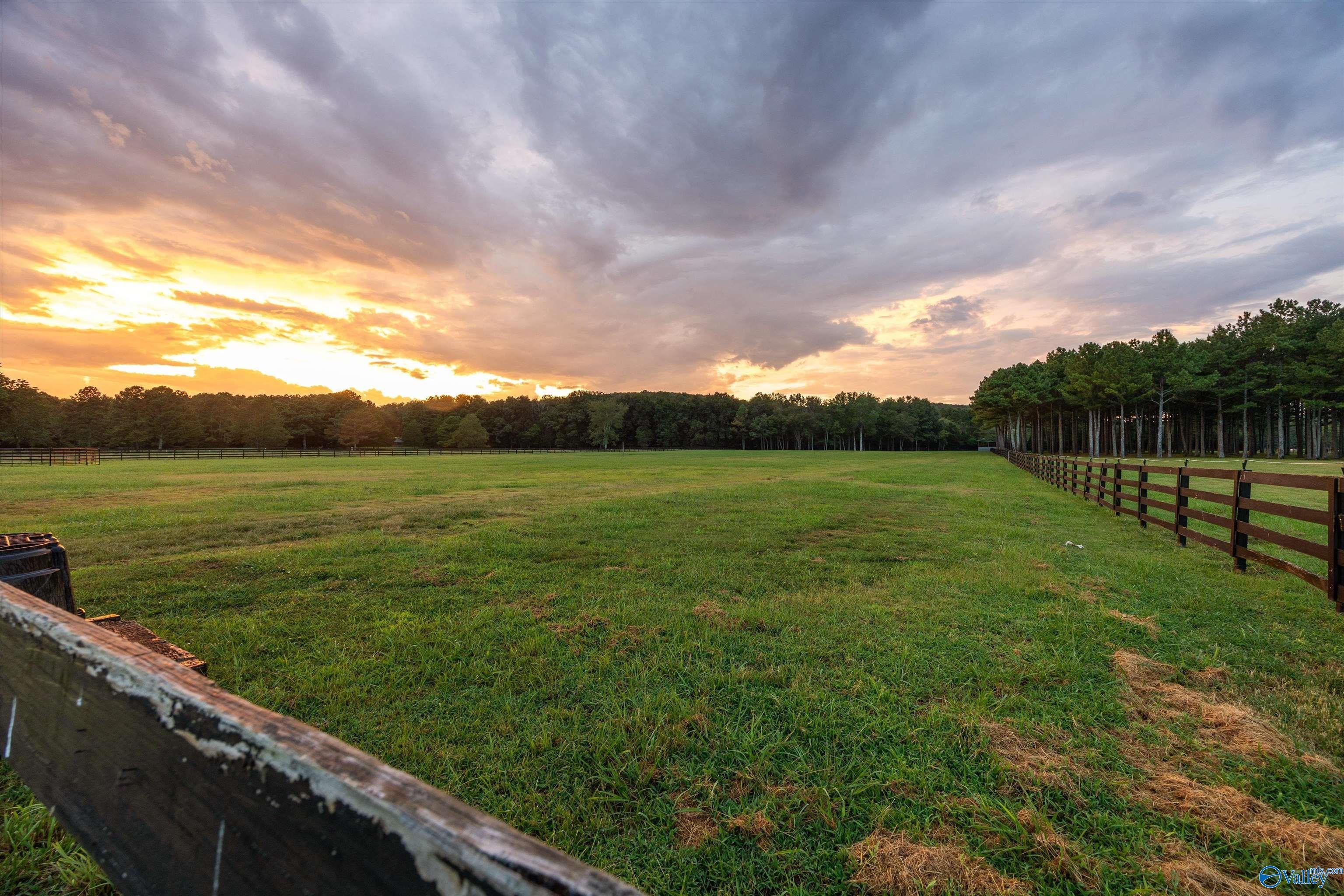 New Hope, Alabama, 35760, United States, 4 Bedrooms Bedrooms, ,5 BathroomsBathrooms,Residential,Active,1954007