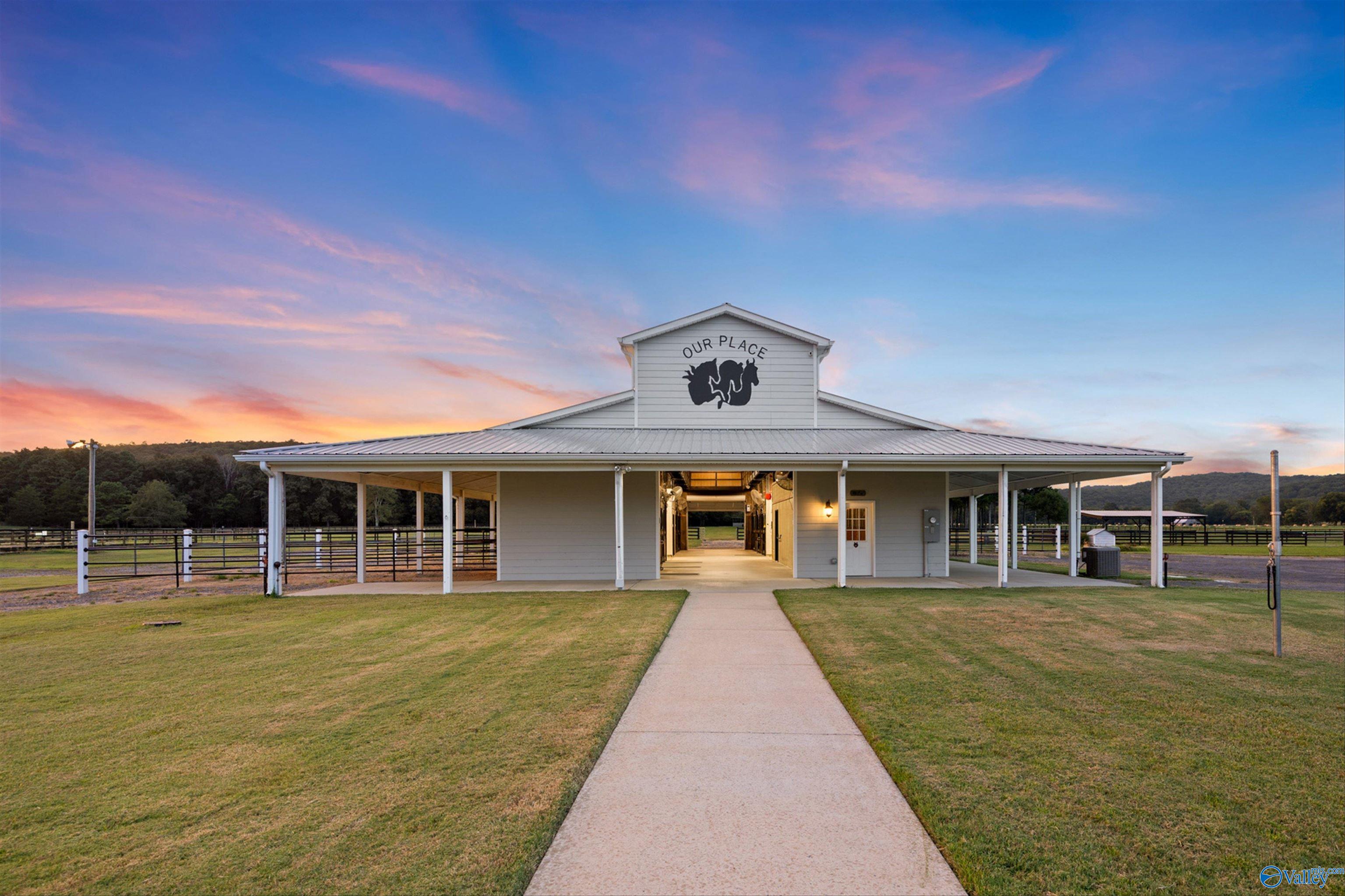 New Hope, Alabama, 35760, United States, 4 Bedrooms Bedrooms, ,5 BathroomsBathrooms,Residential,Active,1954007