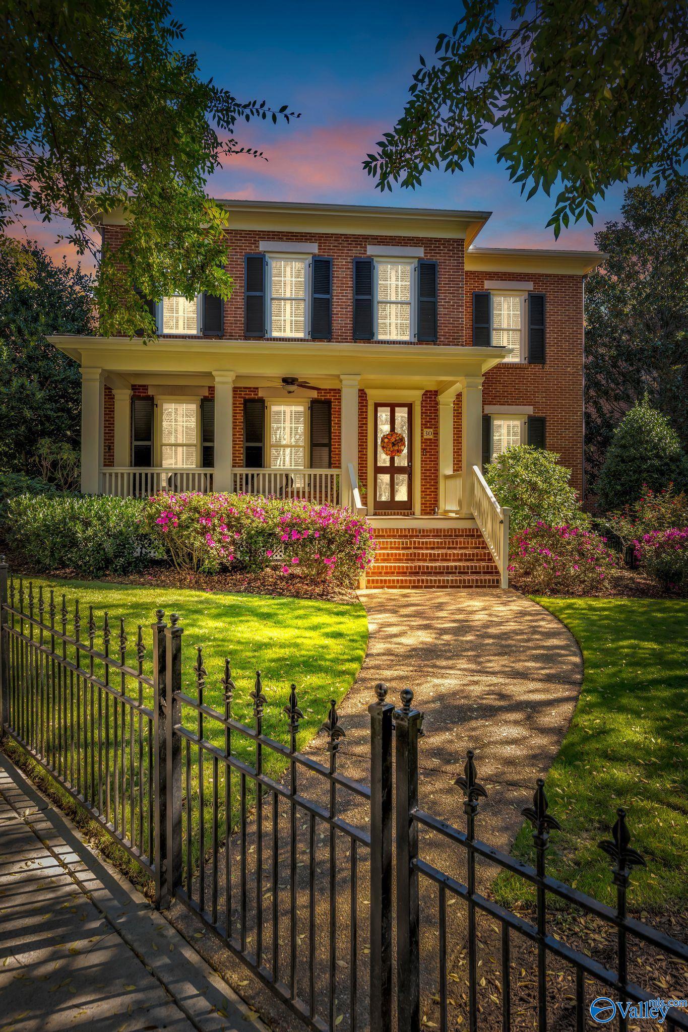Huntsville, Alabama, 35806, United States, 4 Bedrooms Bedrooms, ,5 BathroomsBathrooms,Residential,Active,1985848