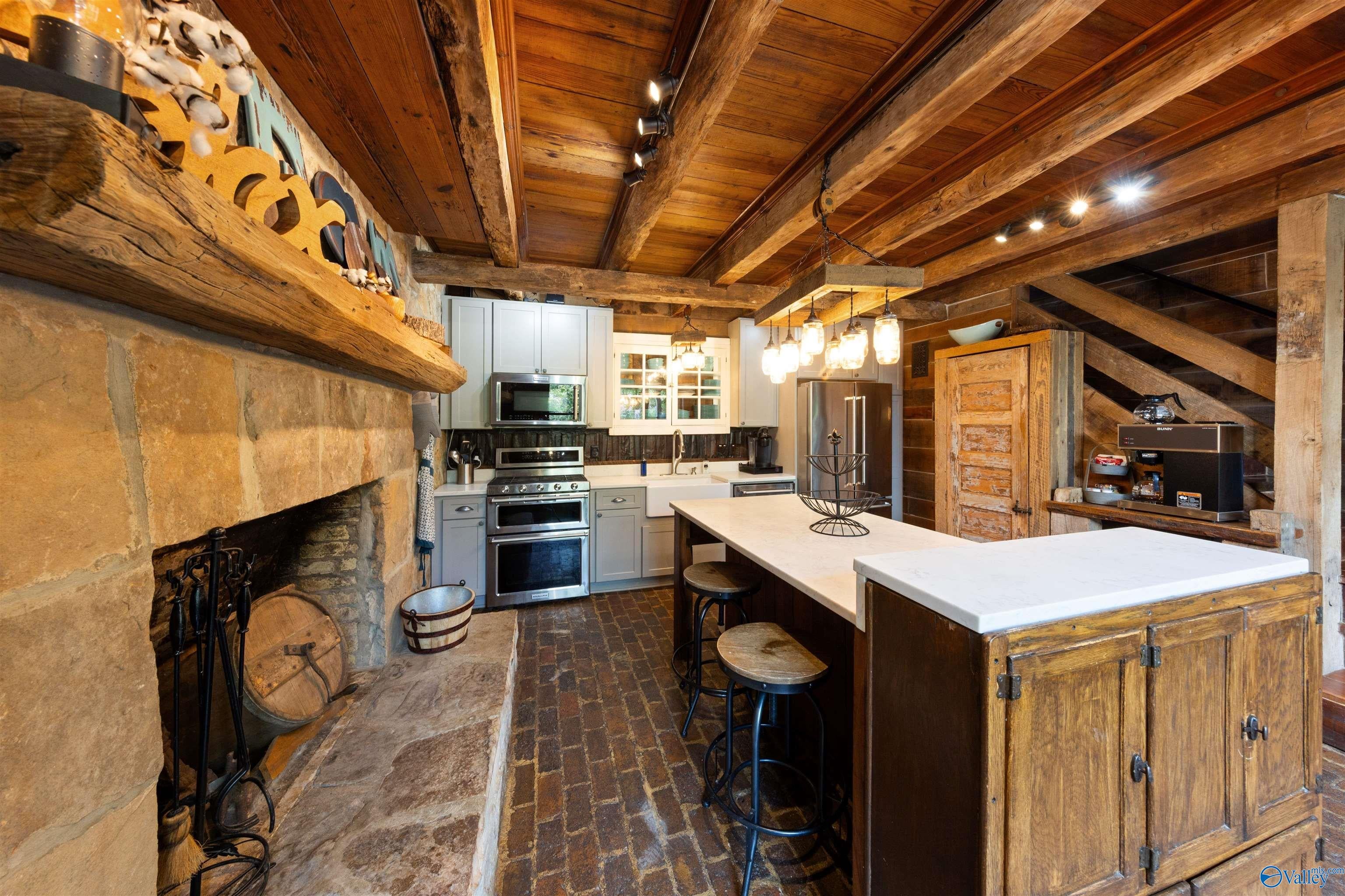 Langston, Alabama, 35755, United States, 5 Bedrooms Bedrooms, ,7 BathroomsBathrooms,Residential,Active,1953425