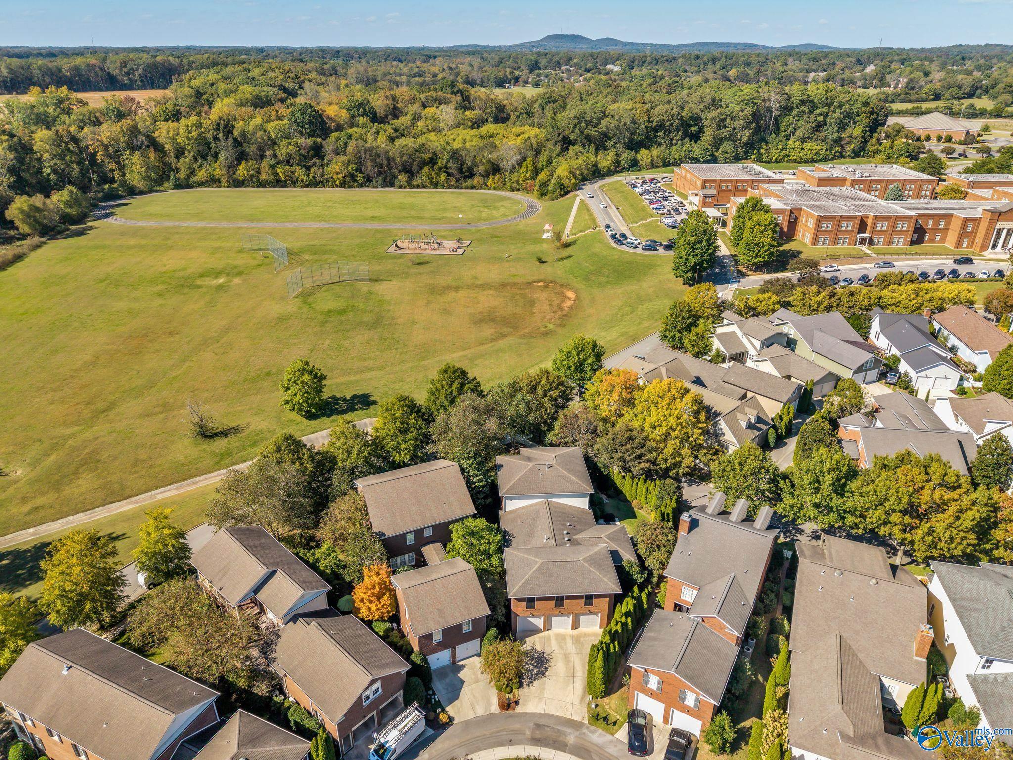 Huntsville, Alabama, 35806, United States, 4 Bedrooms Bedrooms, ,5 BathroomsBathrooms,Residential,Active,1985848