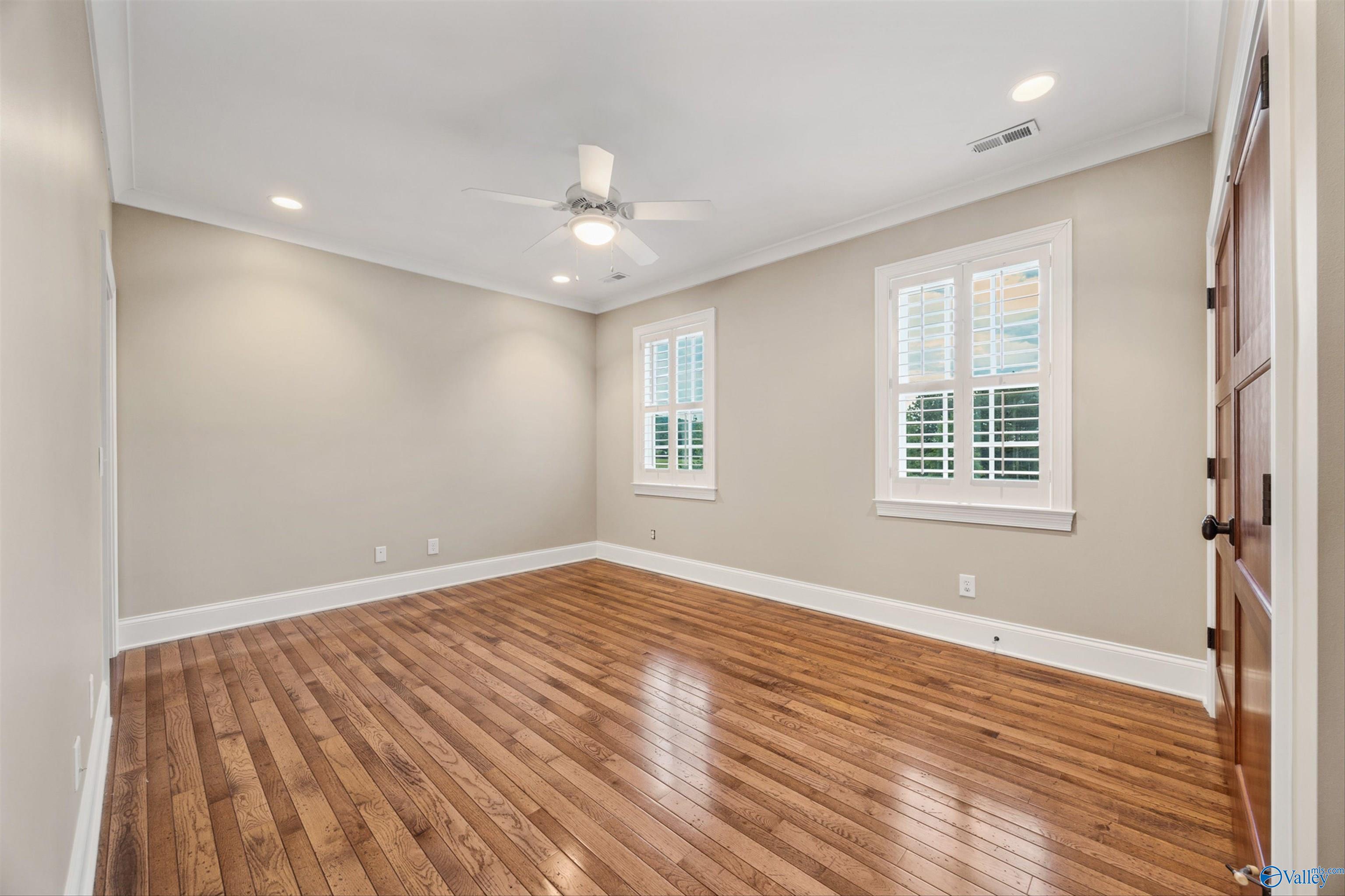 New Hope, Alabama, 35760, United States, 4 Bedrooms Bedrooms, ,5 BathroomsBathrooms,Residential,Active,1954007