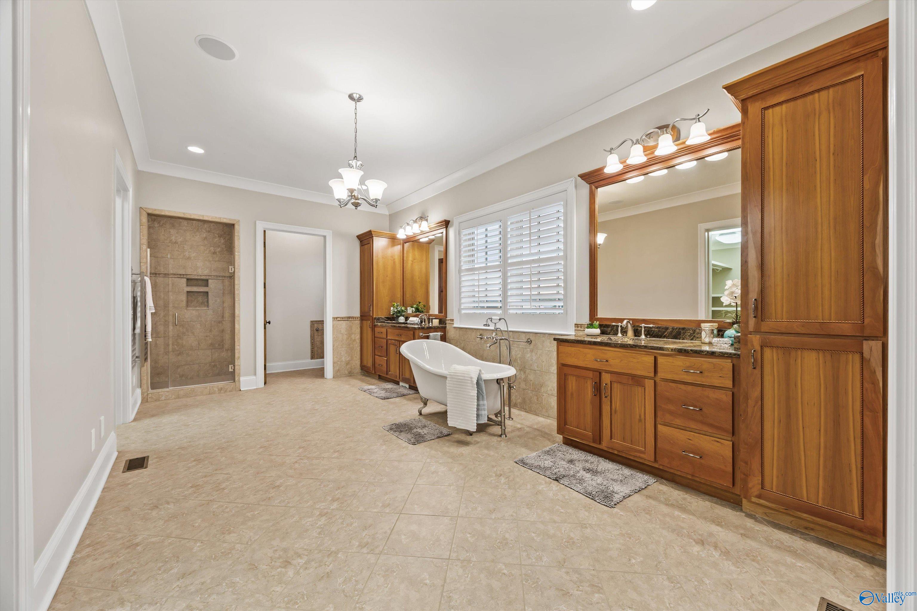 New Hope, Alabama, 35760, United States, 4 Bedrooms Bedrooms, ,5 BathroomsBathrooms,Residential,Active,1954007