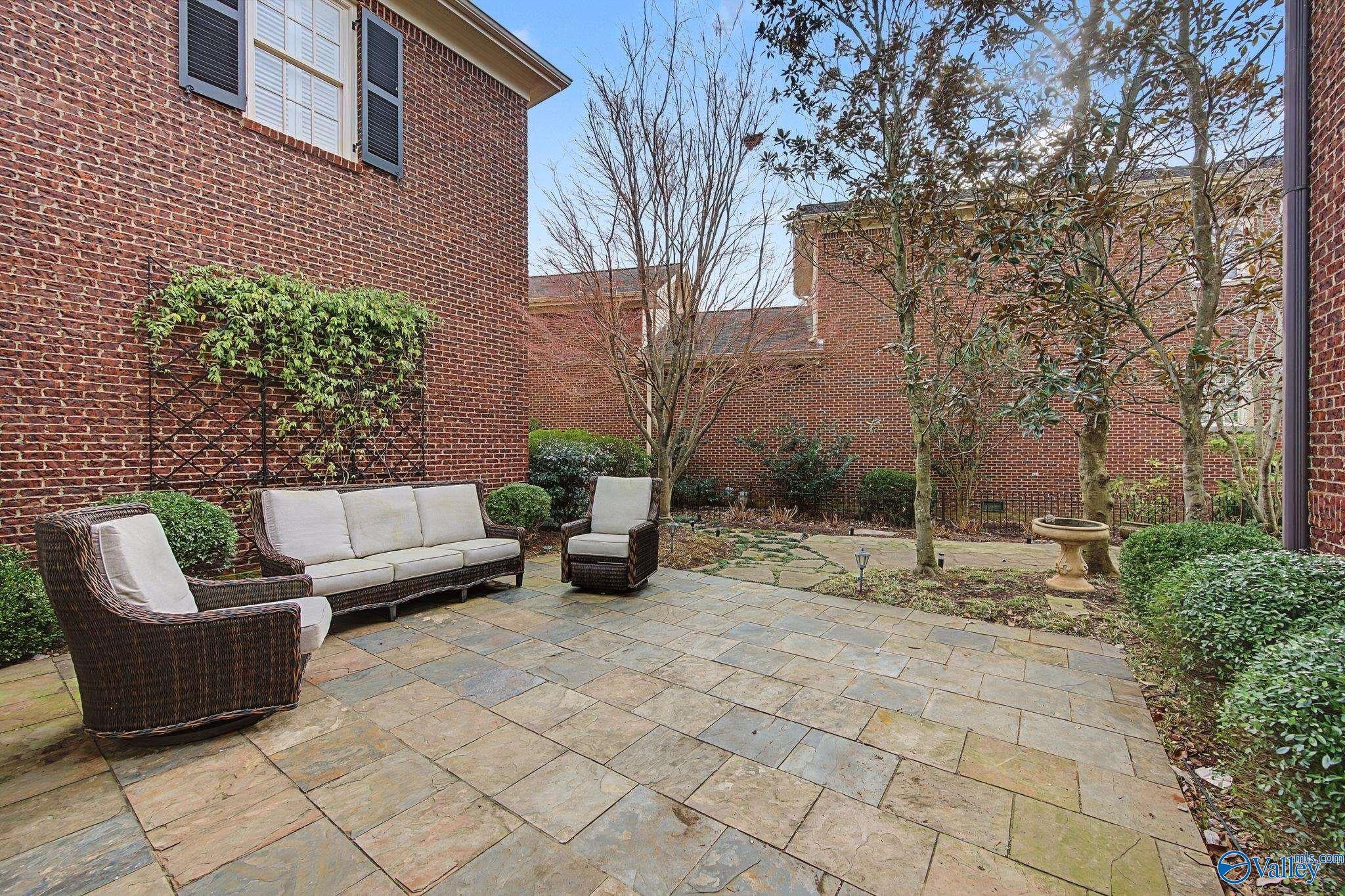 Huntsville, Alabama, 35806, United States, 4 Bedrooms Bedrooms, ,4 BathroomsBathrooms,Residential,Active,2012926