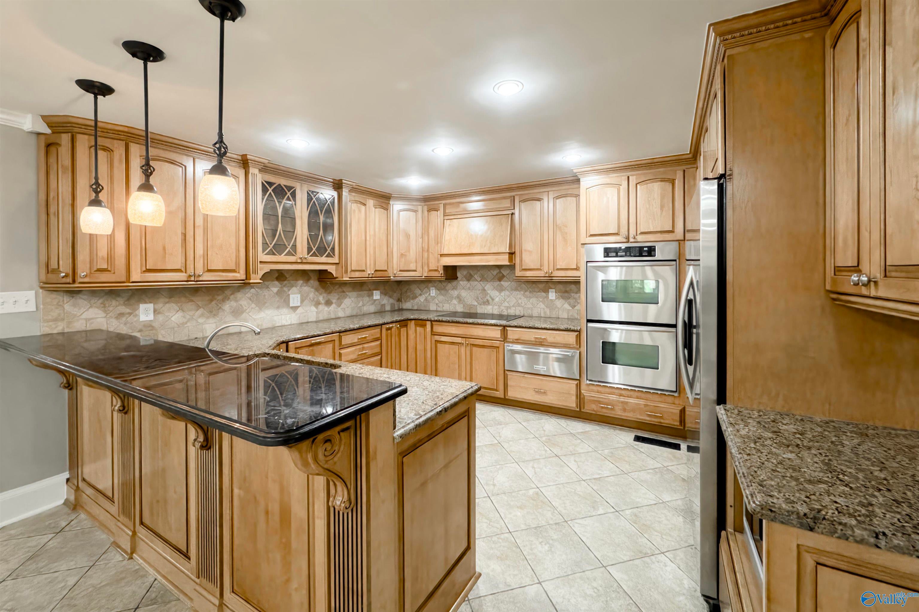 Decatur, Alabama, 35603, United States, 5 Bedrooms Bedrooms, ,5 BathroomsBathrooms,Residential,Active,1972133