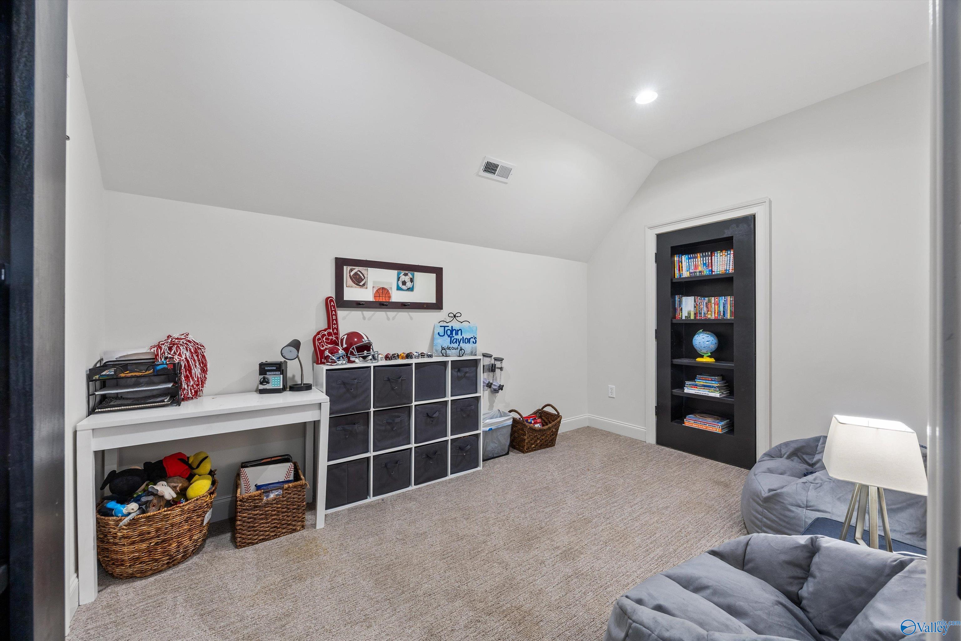 Owens Cross Roads, Alabama, 35763, United States, ,7 BathroomsBathrooms,Residential,Active,1799402