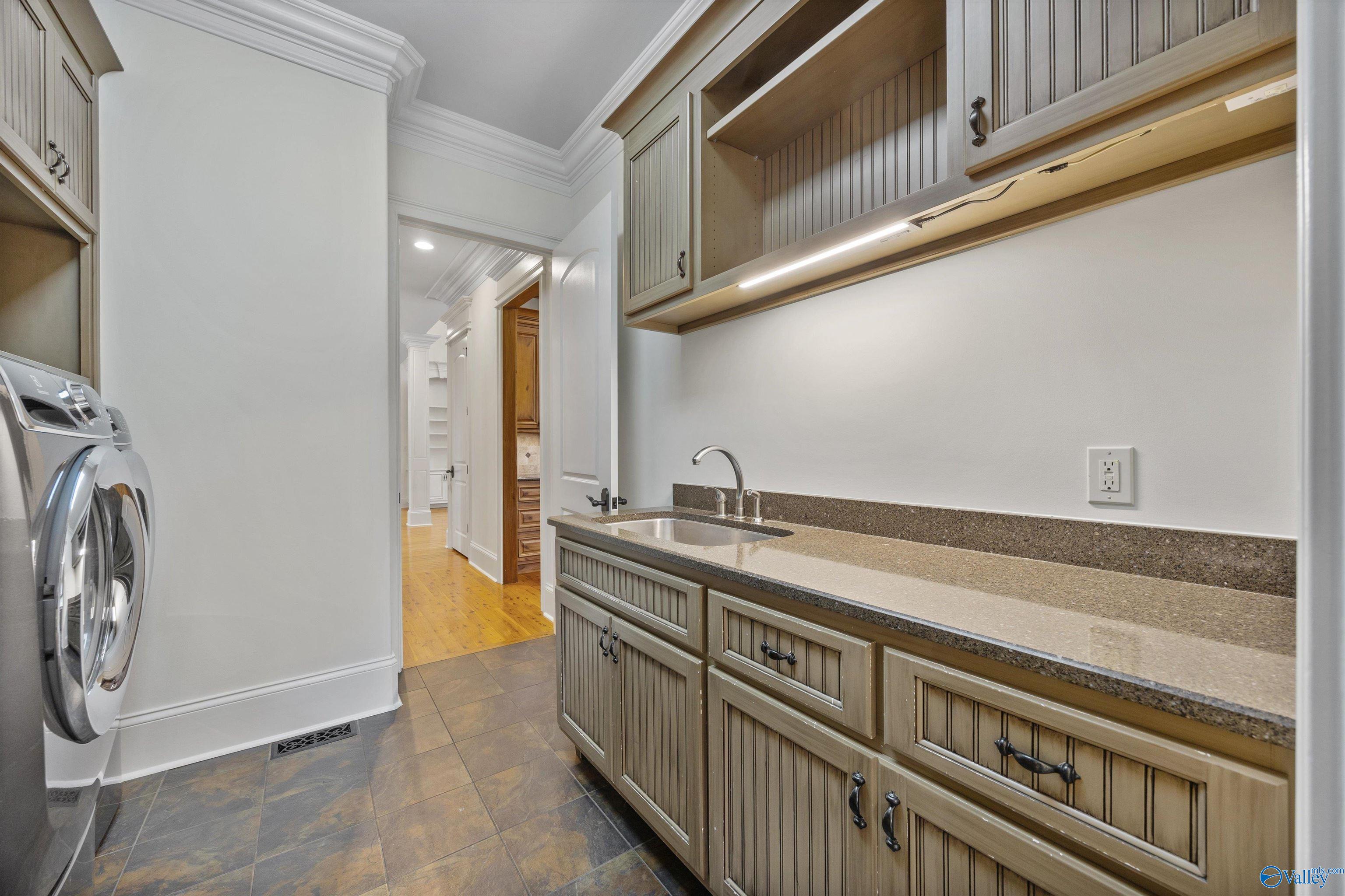 Gurley, Alabama, 35748, United States, 4 Bedrooms Bedrooms, ,5 BathroomsBathrooms,Residential,Active,1909111