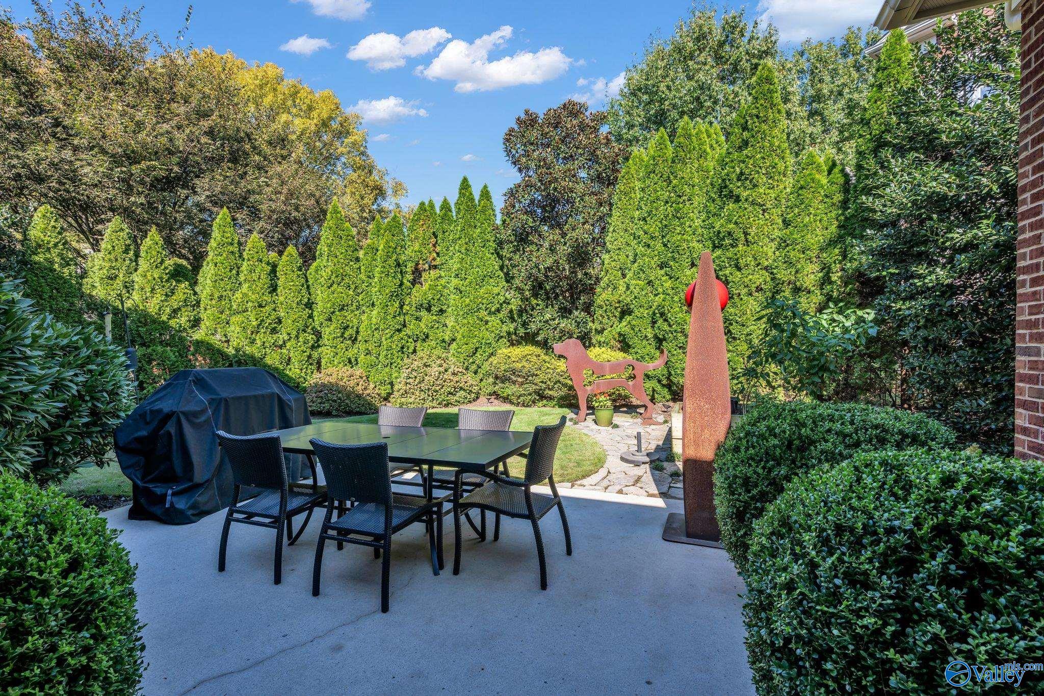 Huntsville, Alabama, 35806, United States, 4 Bedrooms Bedrooms, ,5 BathroomsBathrooms,Residential,Active,1985848