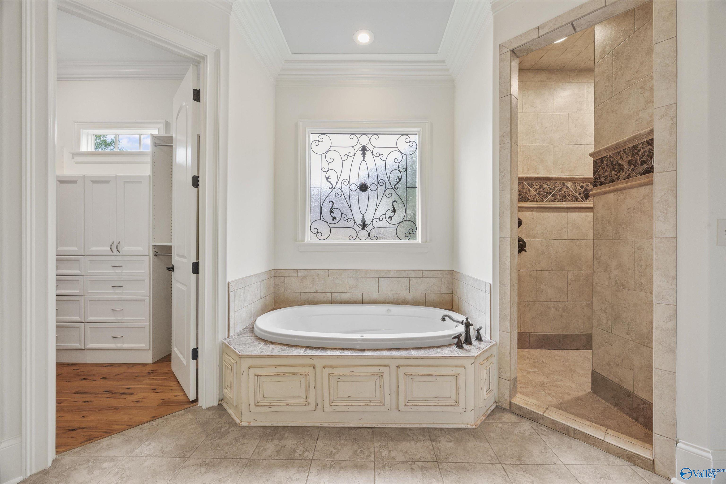 Gurley, Alabama, 35748, United States, 4 Bedrooms Bedrooms, ,5 BathroomsBathrooms,Residential,Active,1909111