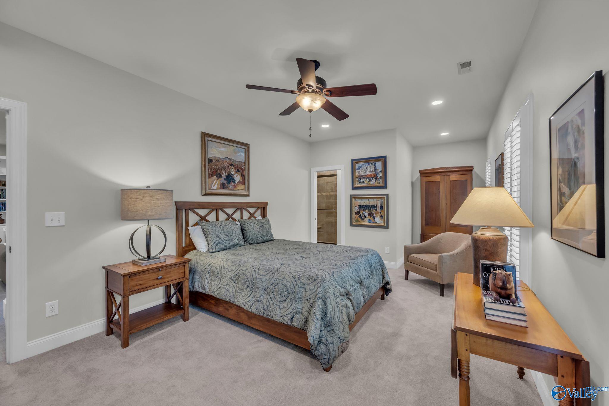 Huntsville, Alabama, 35806, United States, 4 Bedrooms Bedrooms, ,5 BathroomsBathrooms,Residential,Active,1985848