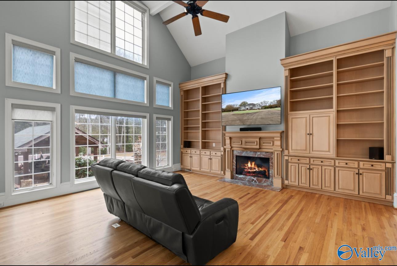 Decatur, Alabama, 35603, United States, 4 Bedrooms Bedrooms, ,5 BathroomsBathrooms,Residential,Active,2008258