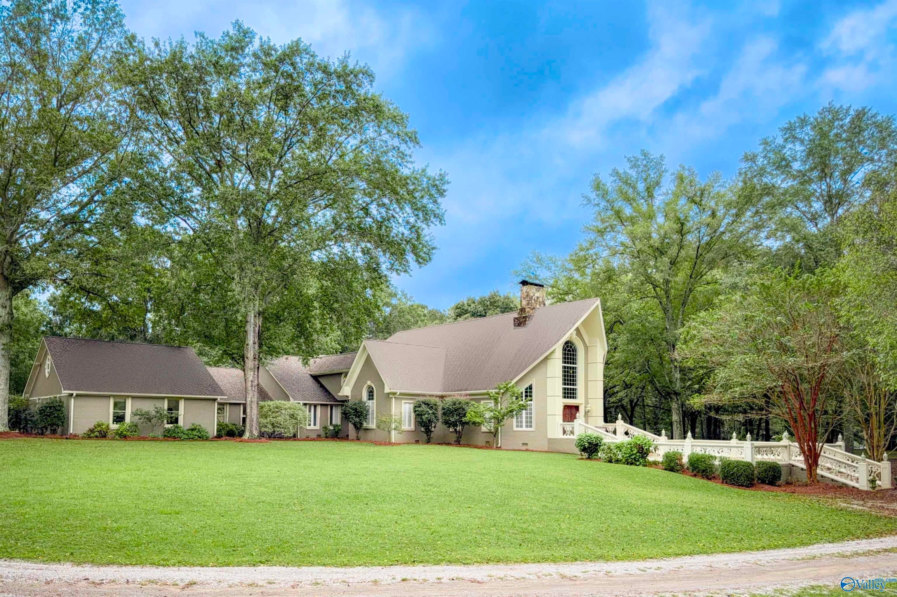 Decatur, Alabama, 35603, United States, 5 Bedrooms Bedrooms, ,5 BathroomsBathrooms,Residential,Active,1972133