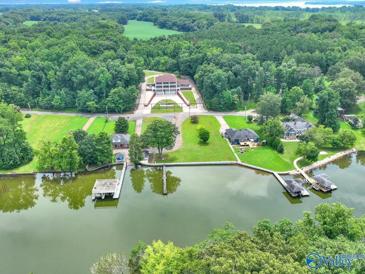 Rogersville, Alabama, 35652, United States, 6 Bedrooms Bedrooms, ,8 BathroomsBathrooms,Residential,Active,1996276