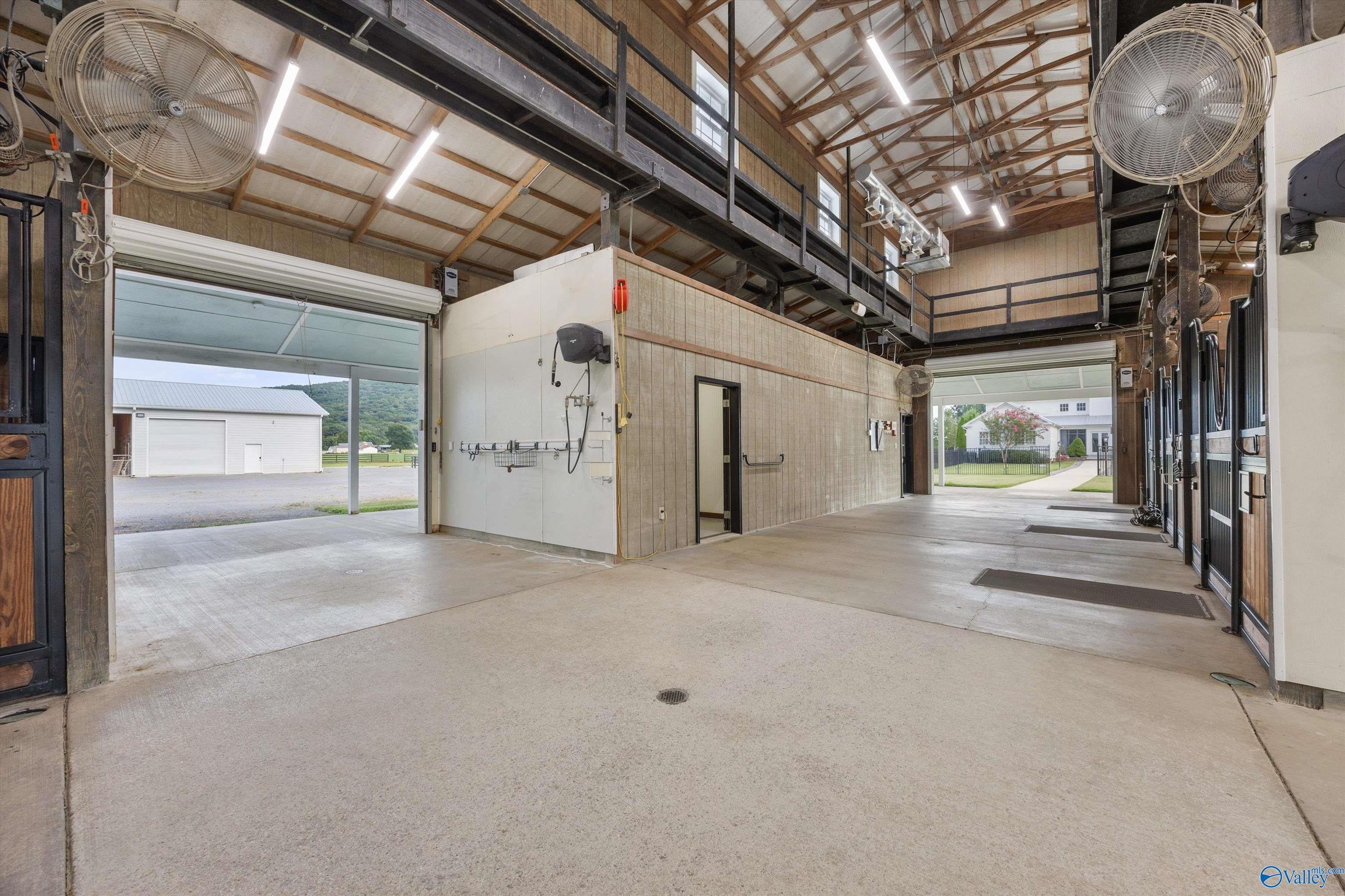 New Hope, Alabama, 35760, United States, 4 Bedrooms Bedrooms, ,5 BathroomsBathrooms,Residential,Active,1954007