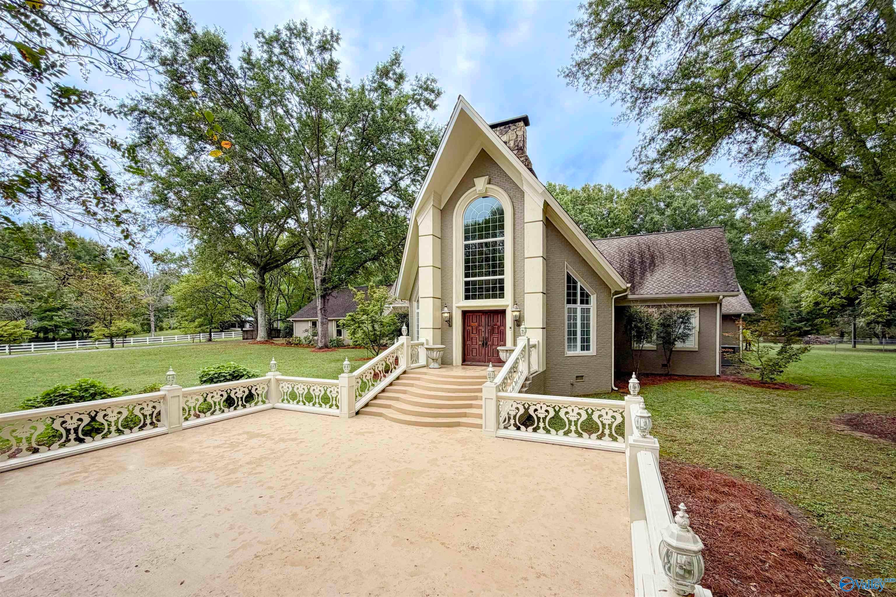 Decatur, Alabama, 35603, United States, 5 Bedrooms Bedrooms, ,5 BathroomsBathrooms,Residential,Active,1972133